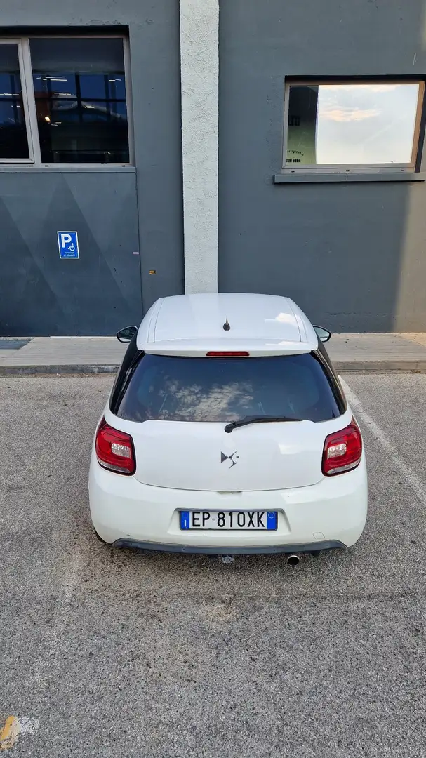 Citroen DS3 1.6 vti So Chic 120cv - 1