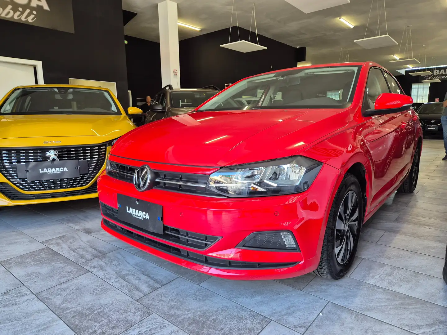 Volkswagen Polo Polo VI 2017 5p 1.0 evo Comfortline 65cv Rosso - 2