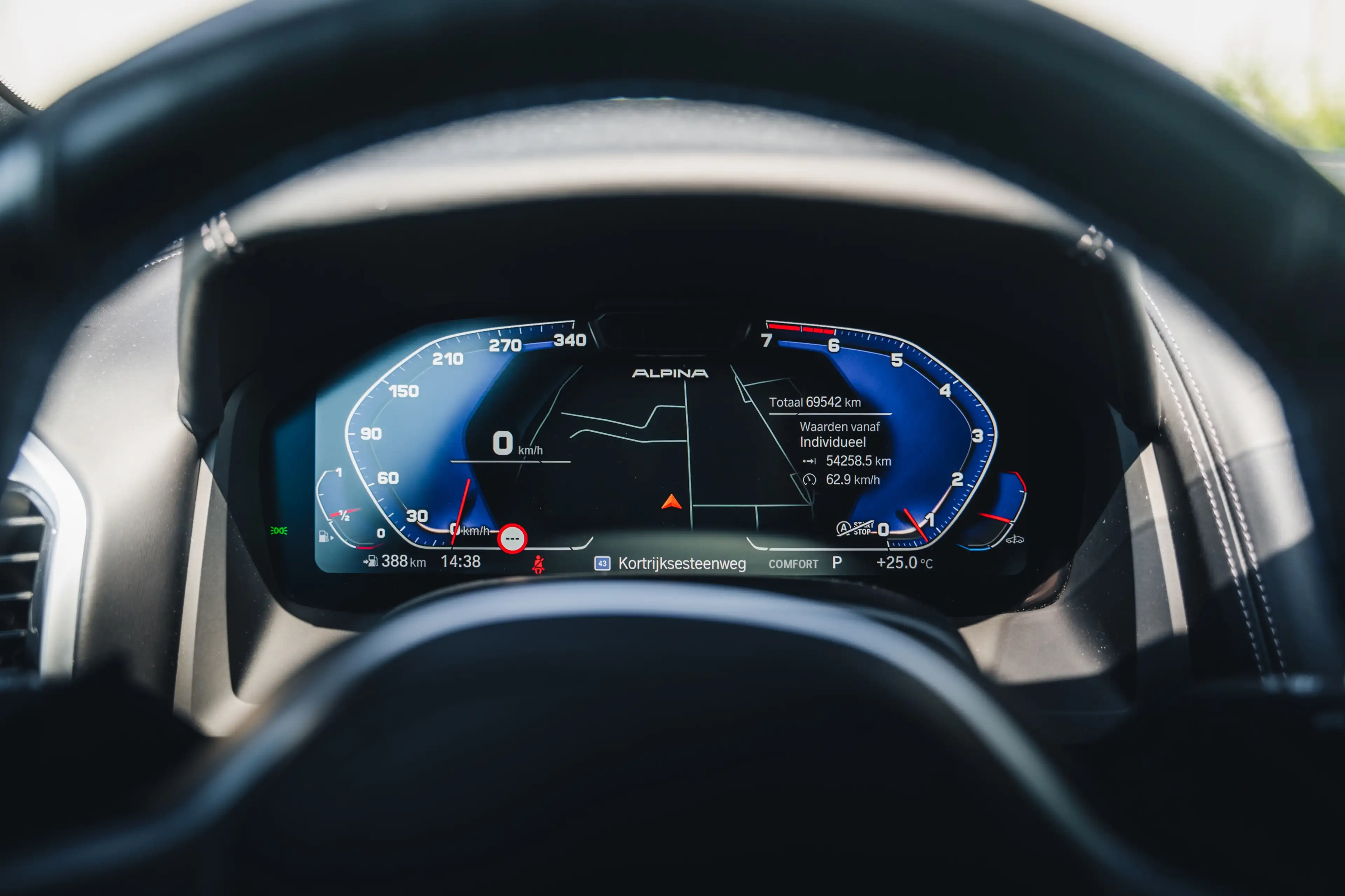 Alpina B8 Gran Coupé / Bowers & Wilkins / Panoramic roof — photo 11