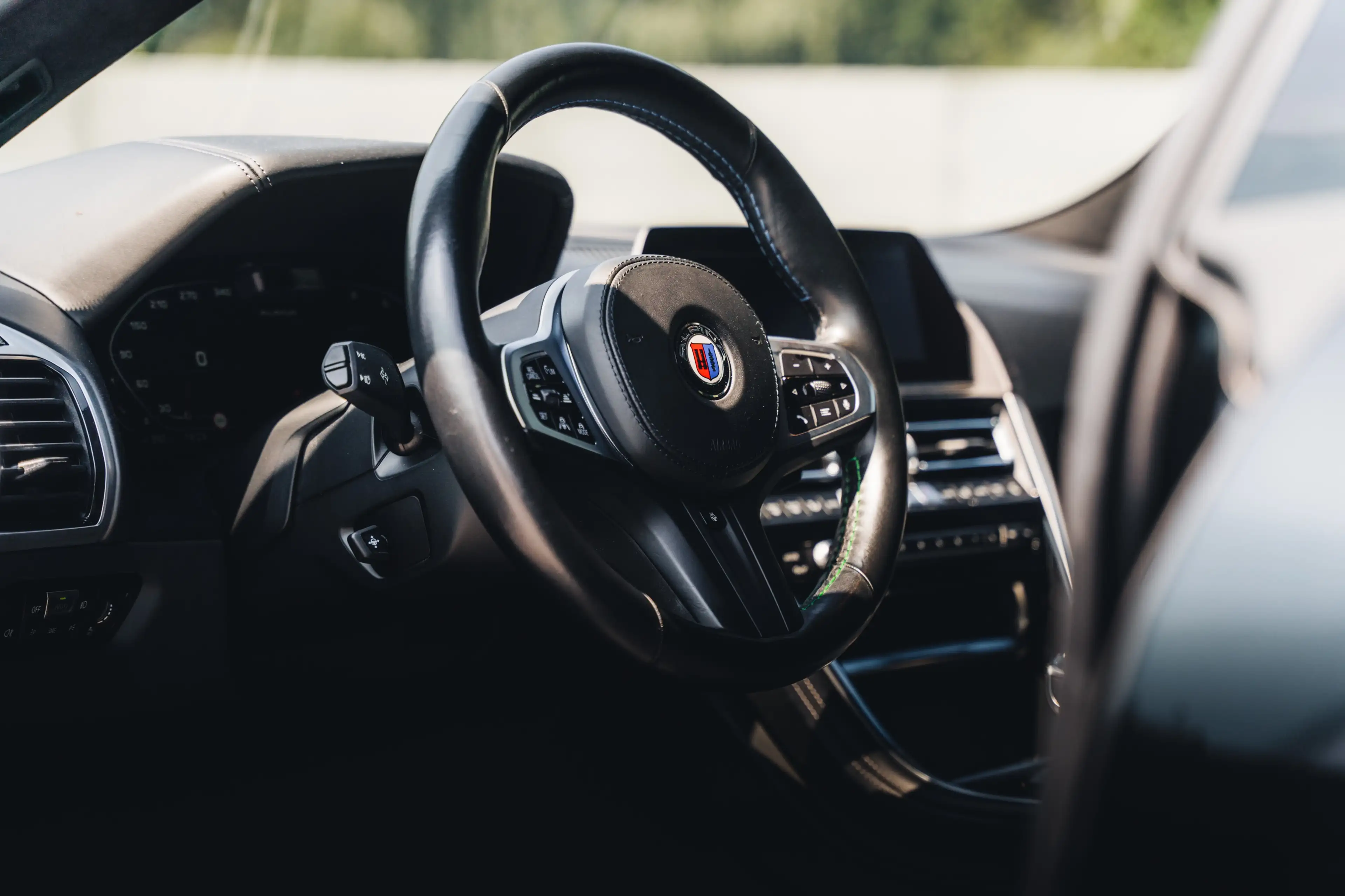 Alpina B8 Gran Coupé / Bowers & Wilkins / Panoramic roof — photo 10