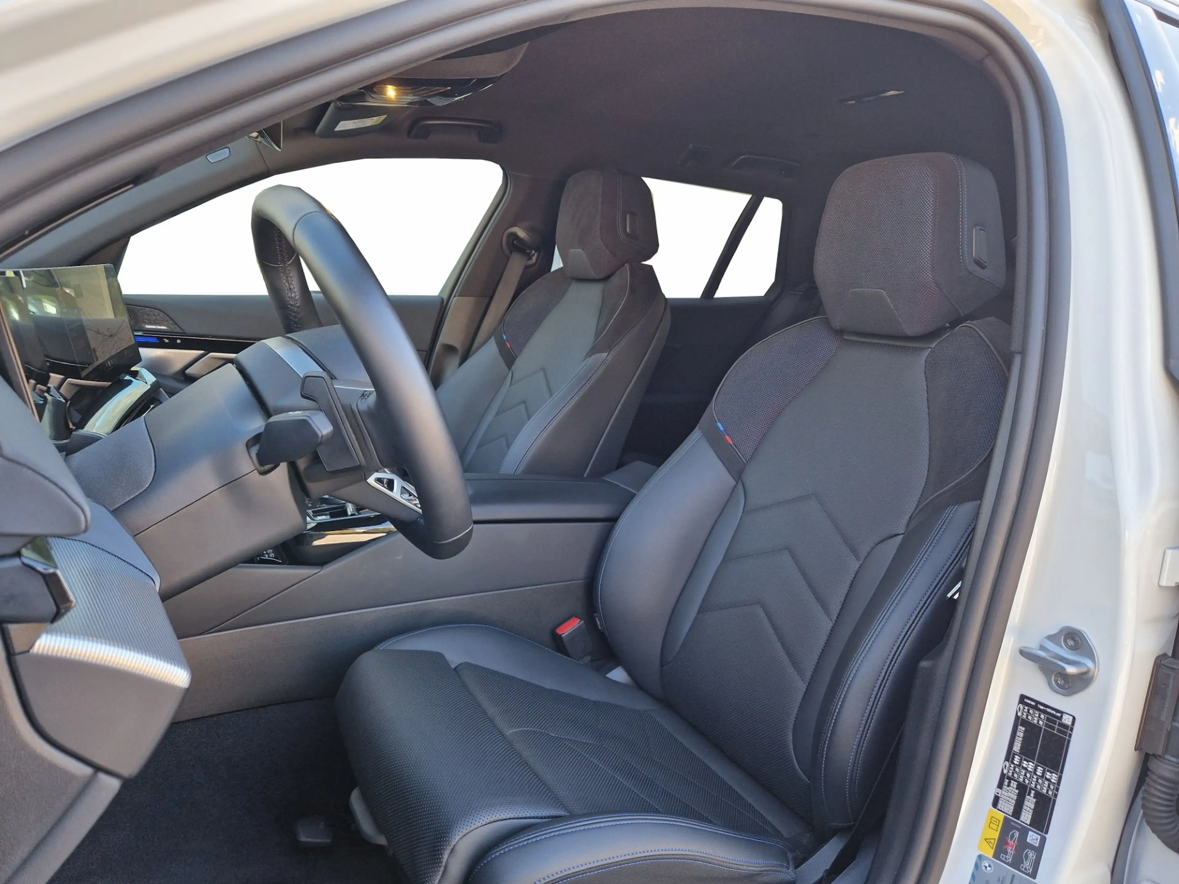 BMW 530 e xDrive — photo 8
