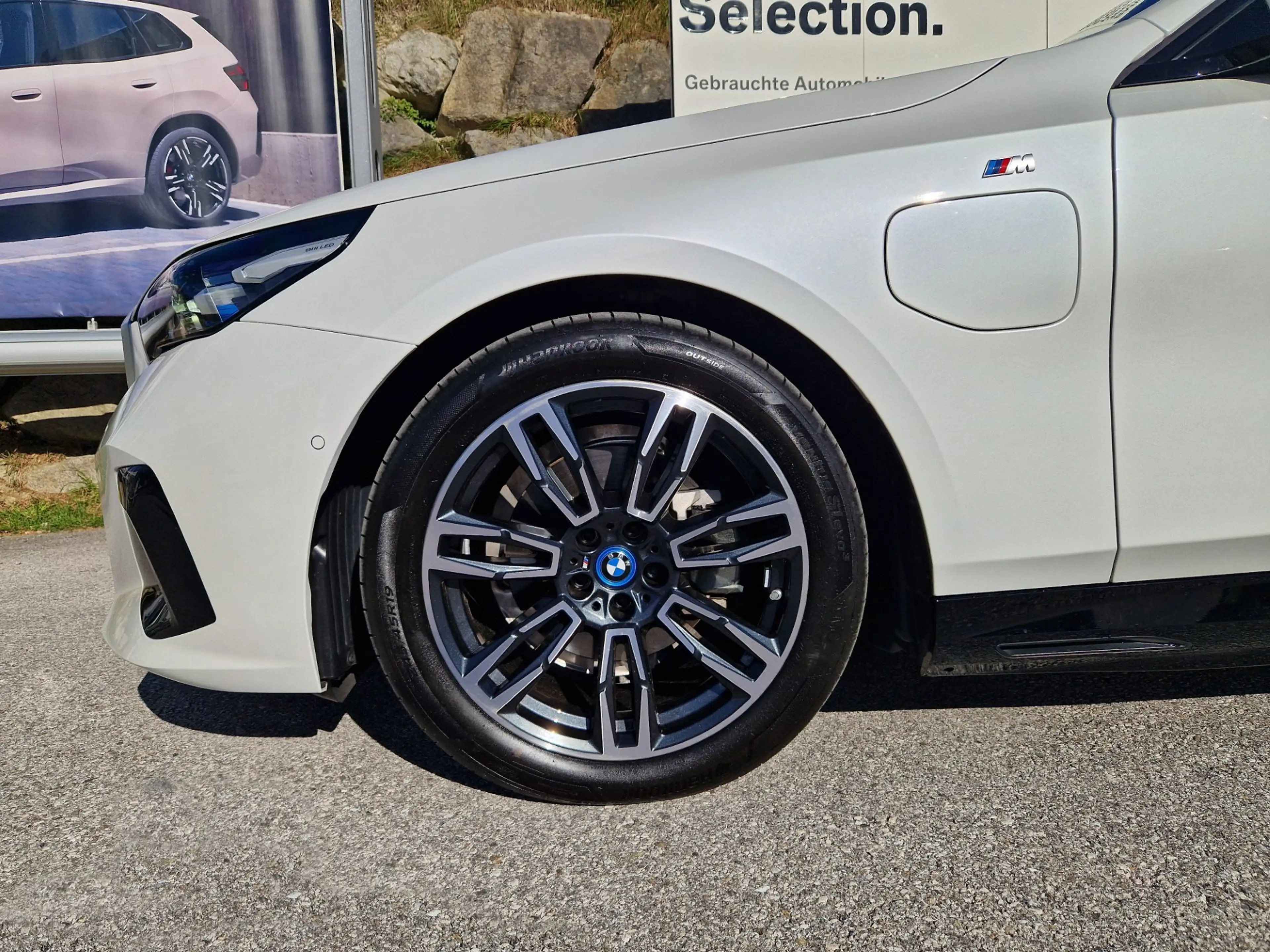 BMW 530 e xDrive — photo 4