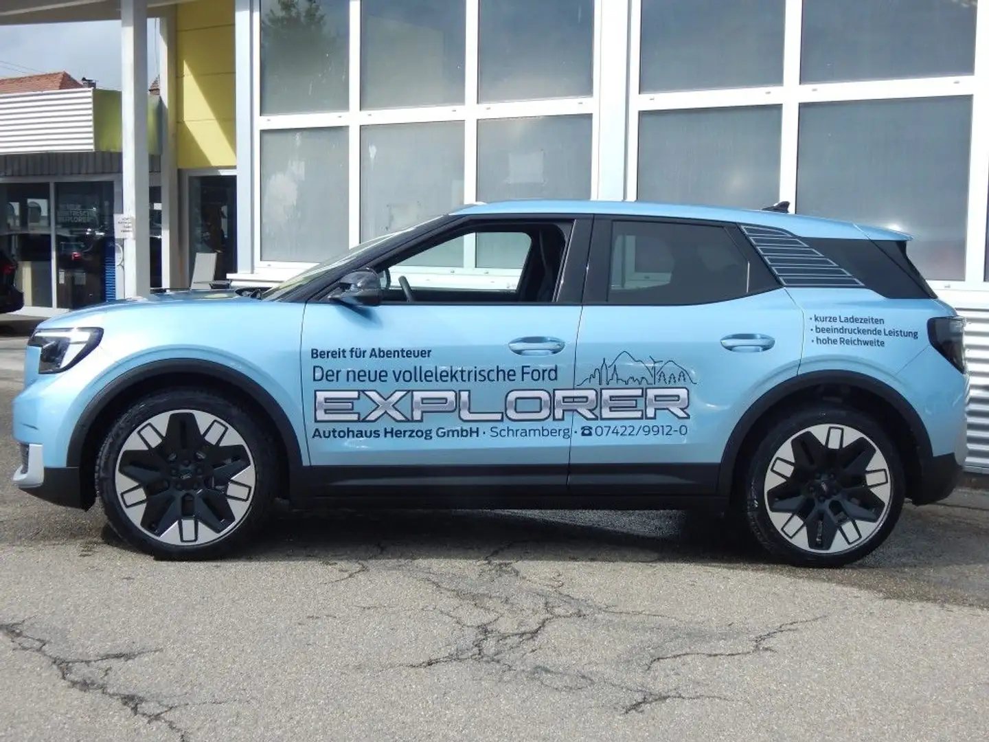 Ford Explorer Elektromotor mit Extended Range RWD 77kWh Premium Blau - 2
