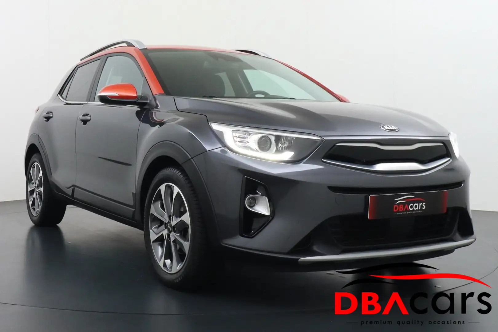 Kia Stonic 1.0 T-GDi DynamicPlusLine Spirit Grijs - 1