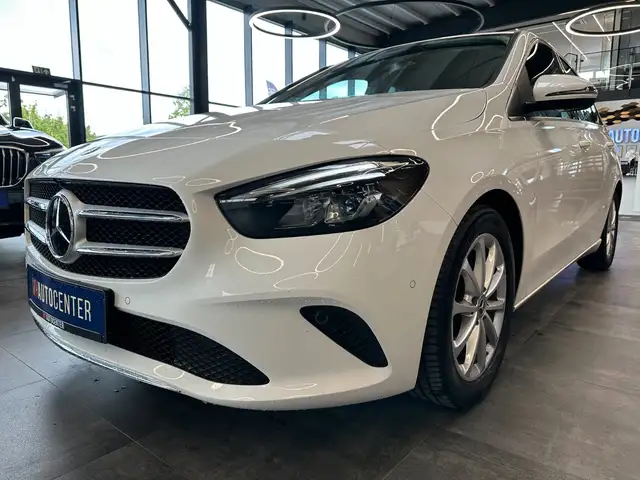 Mercedes-Benz B Class view 4