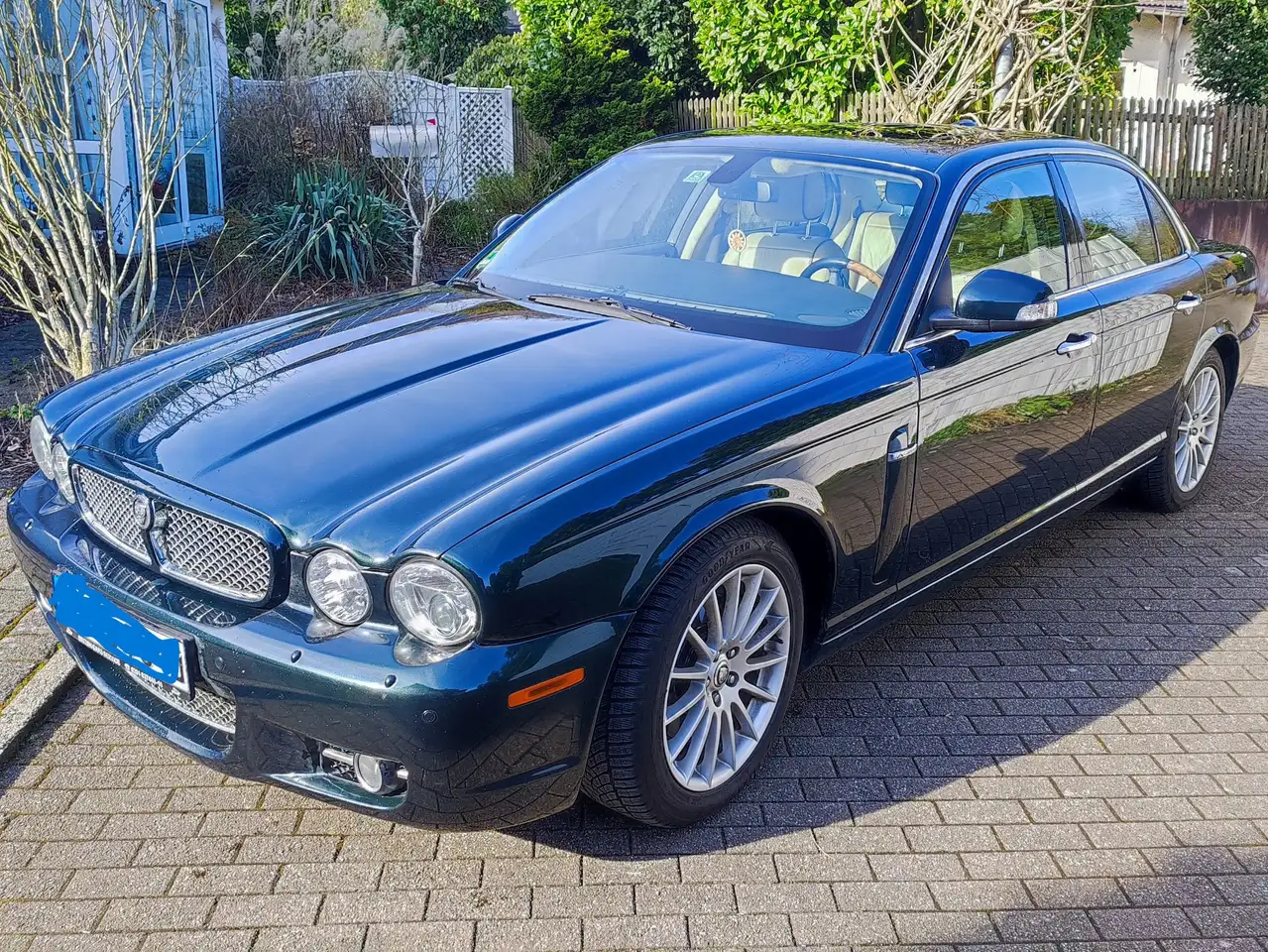 Jaguar XJ6