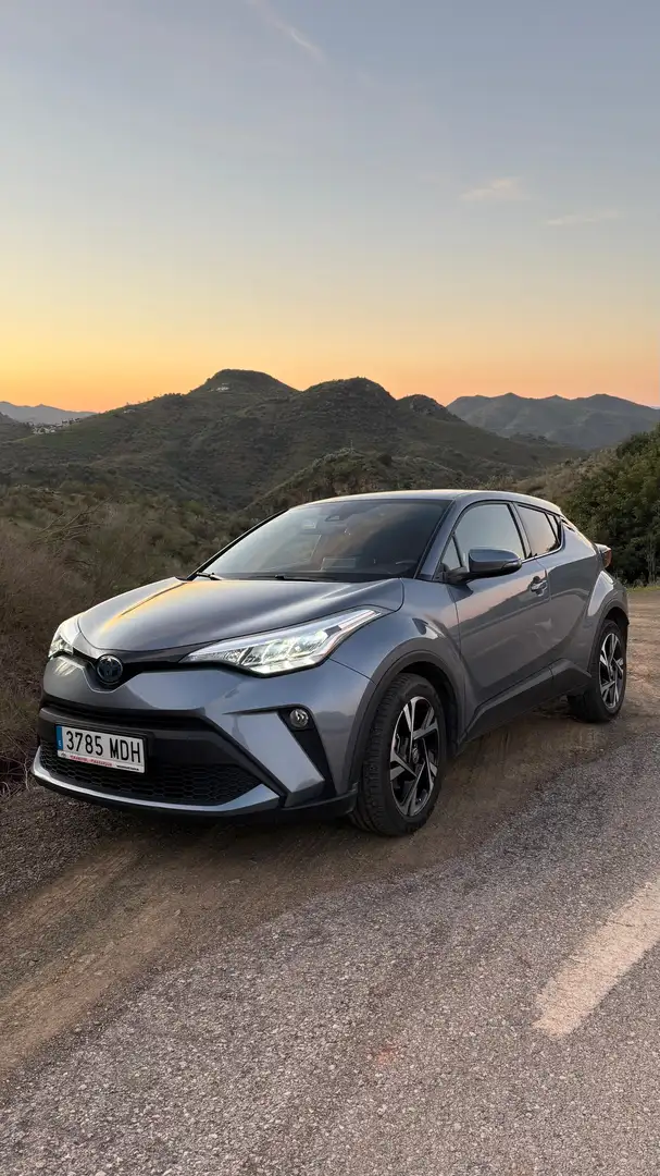 Toyota C-HR 180H Advance - 1