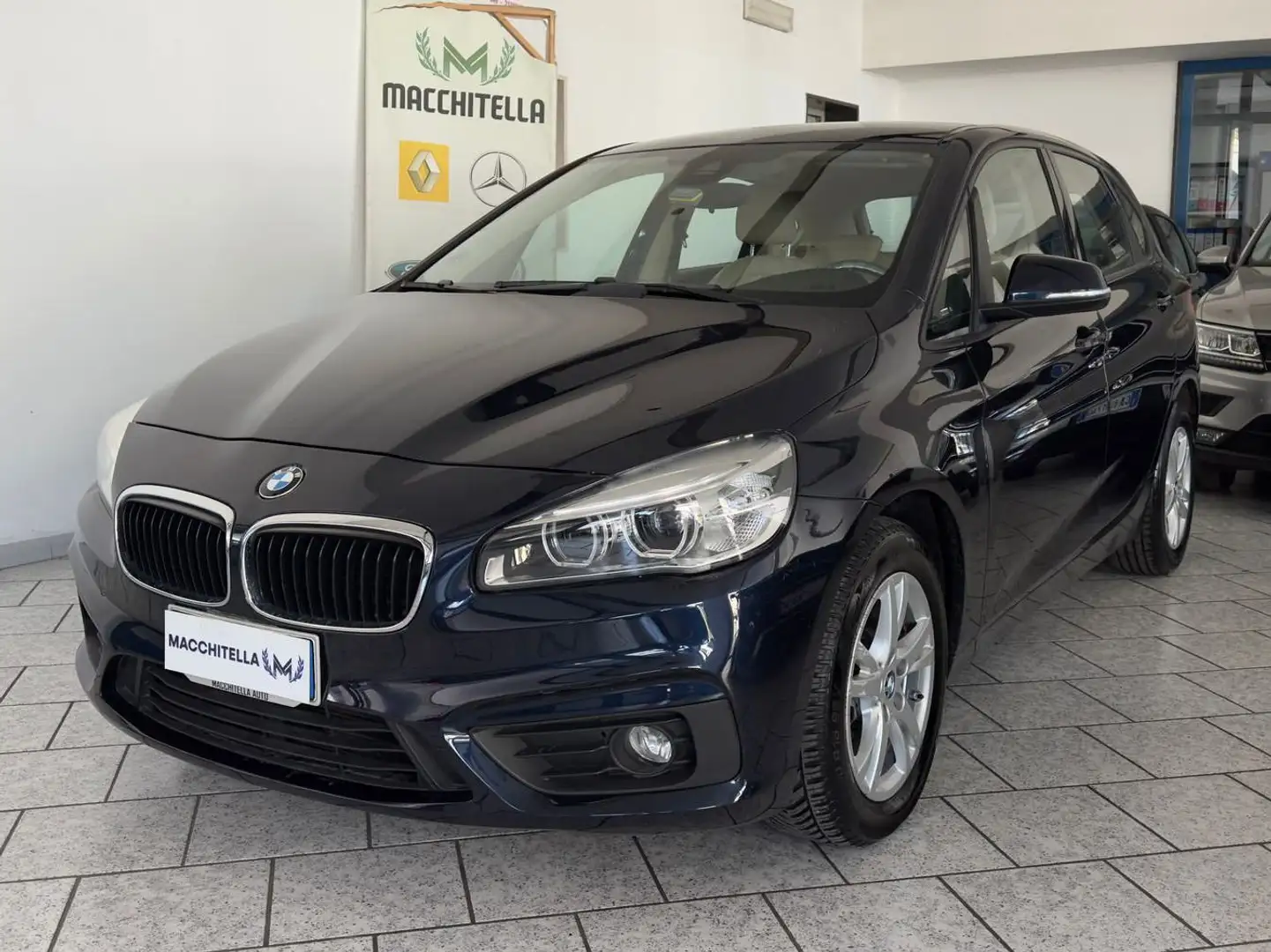 BMW 216 216d Active Tourer Advantage my15 Modrá - 2