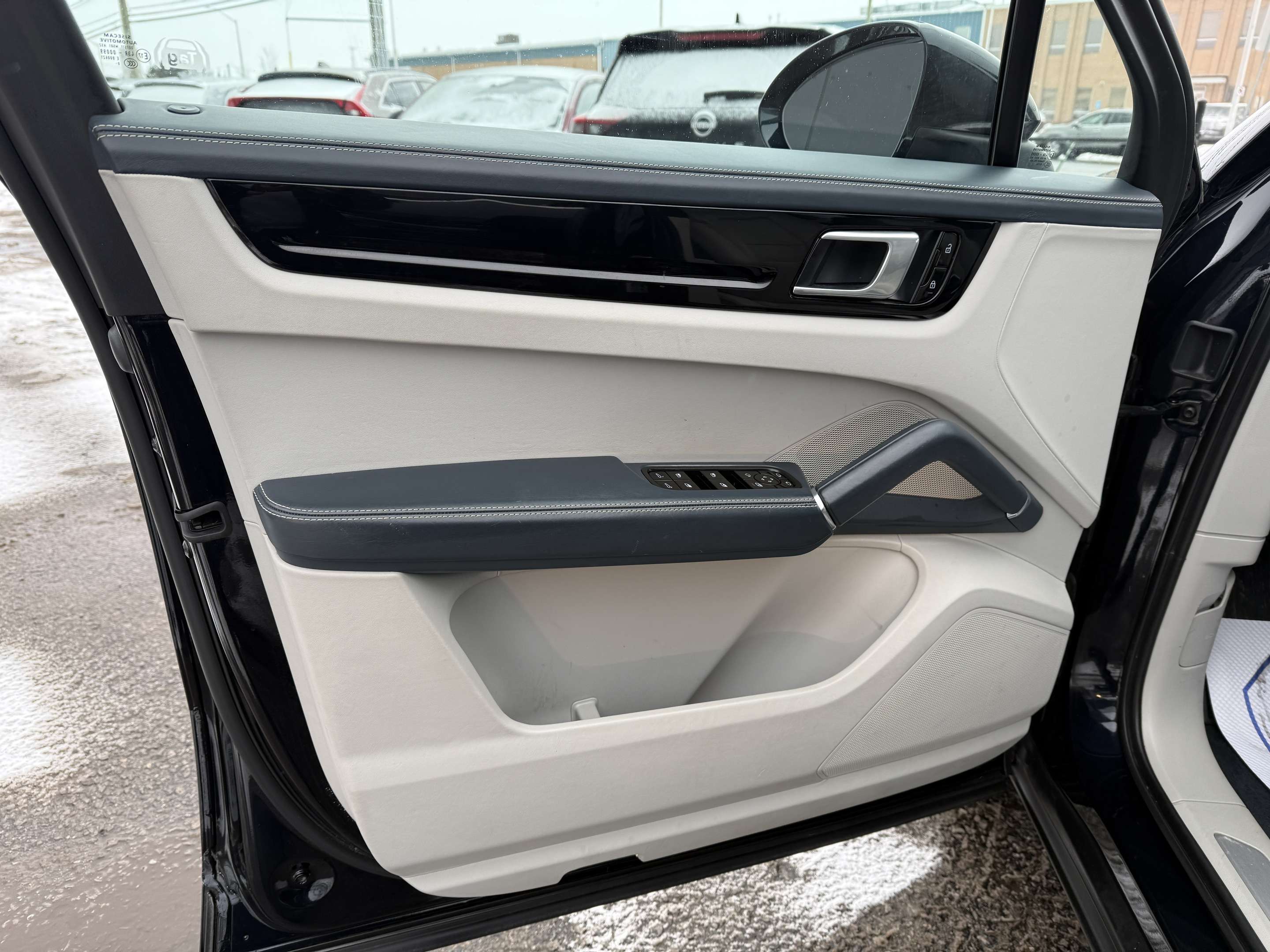 used 2021 Porsche Cayenne car, priced at $48,950
