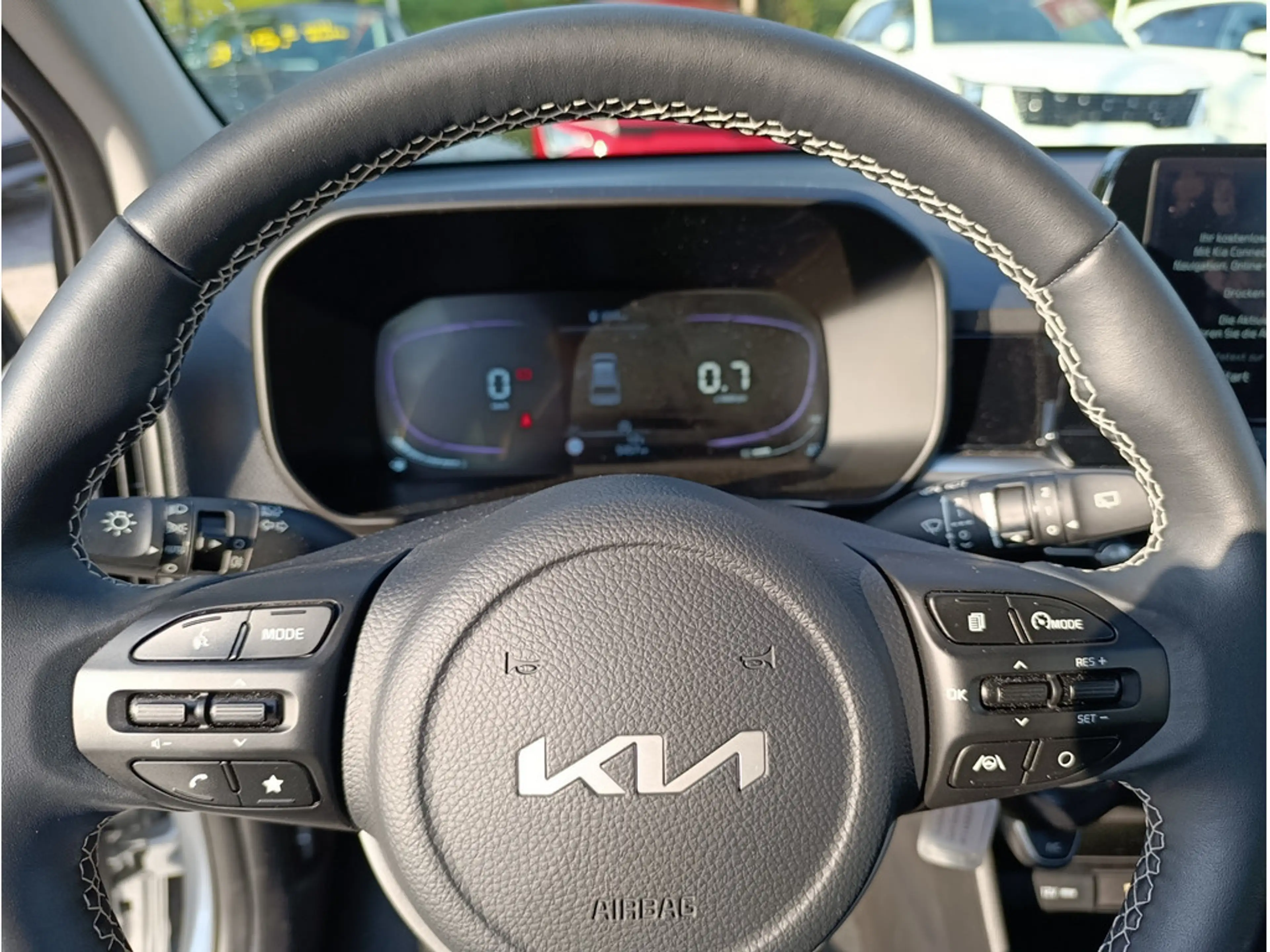 Kia Picanto Vision 1.0 MT — photo 9