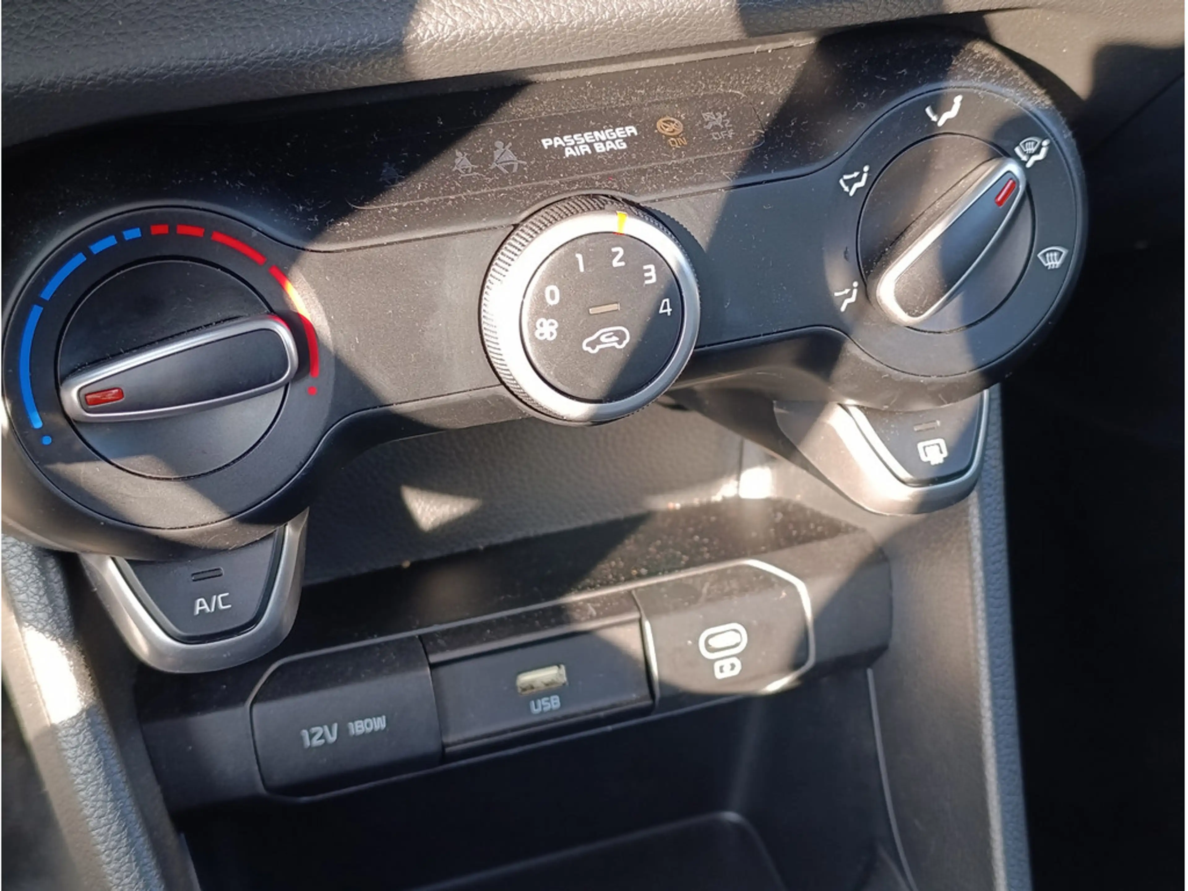 Kia Picanto Vision 1.0 MT — photo 12