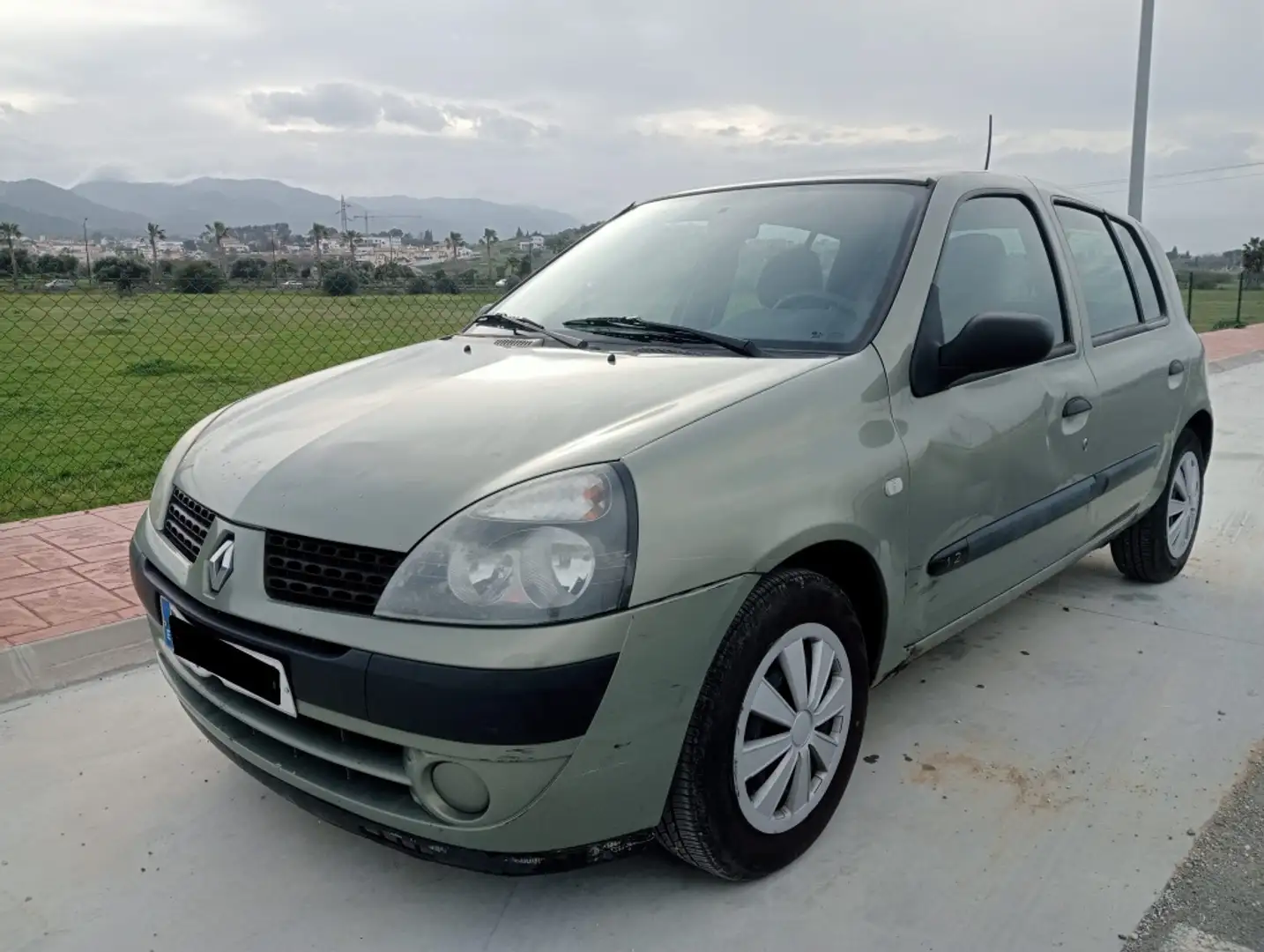 Renault Clio 1.2 Authentique Verde - 1