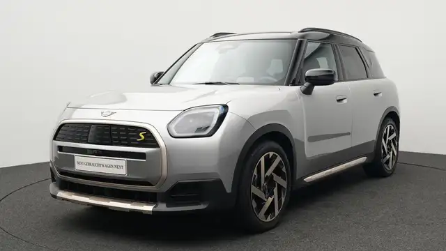 MINI Countryman SE All4 Favoured Trim