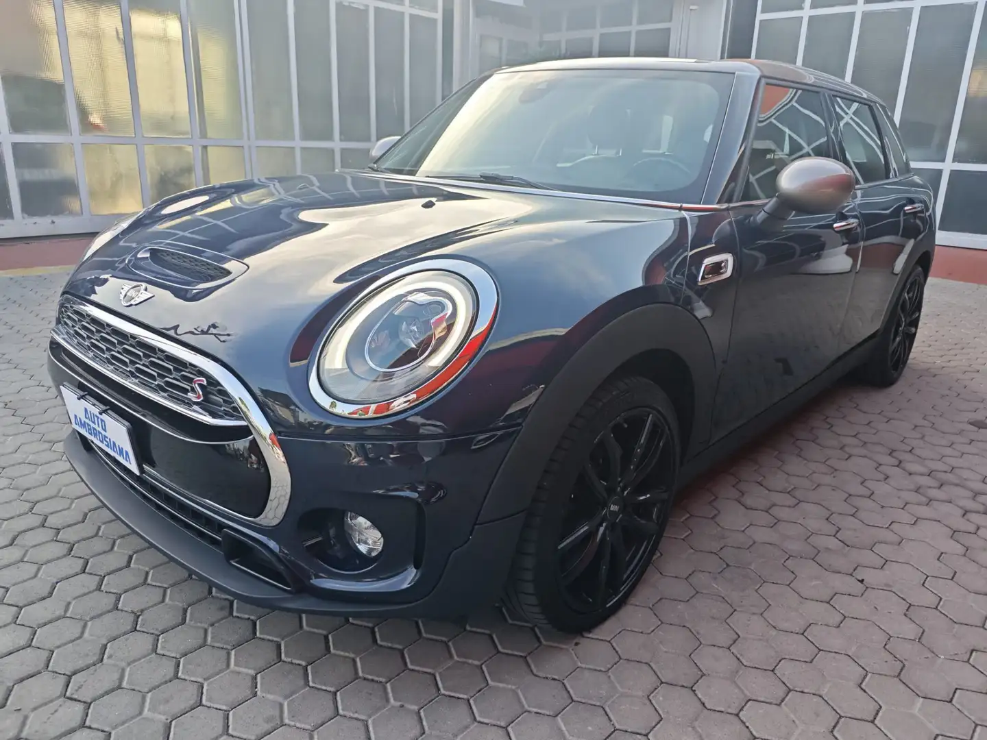 MINI Cooper SD Clubman Mini Clubman 2.0 Cooper SD Hype Bleu - 1