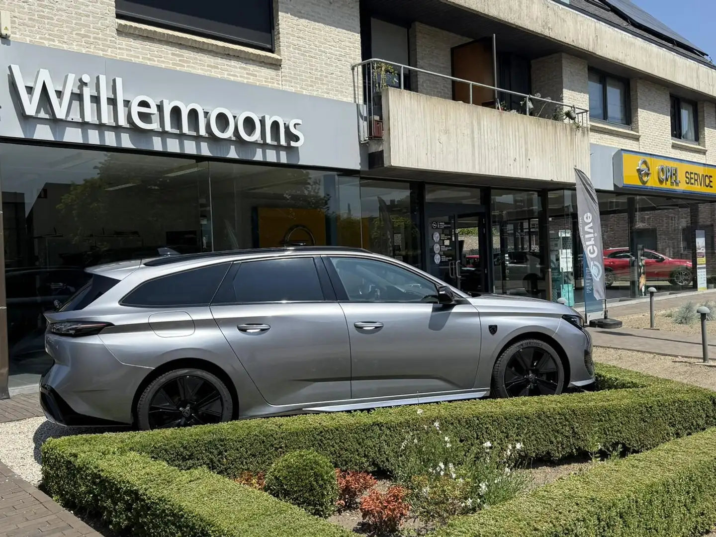 Peugeot 308 SW GT 1.2Turbo 130PK AT8 *Camera*Adaptieve crui... Gris - 2