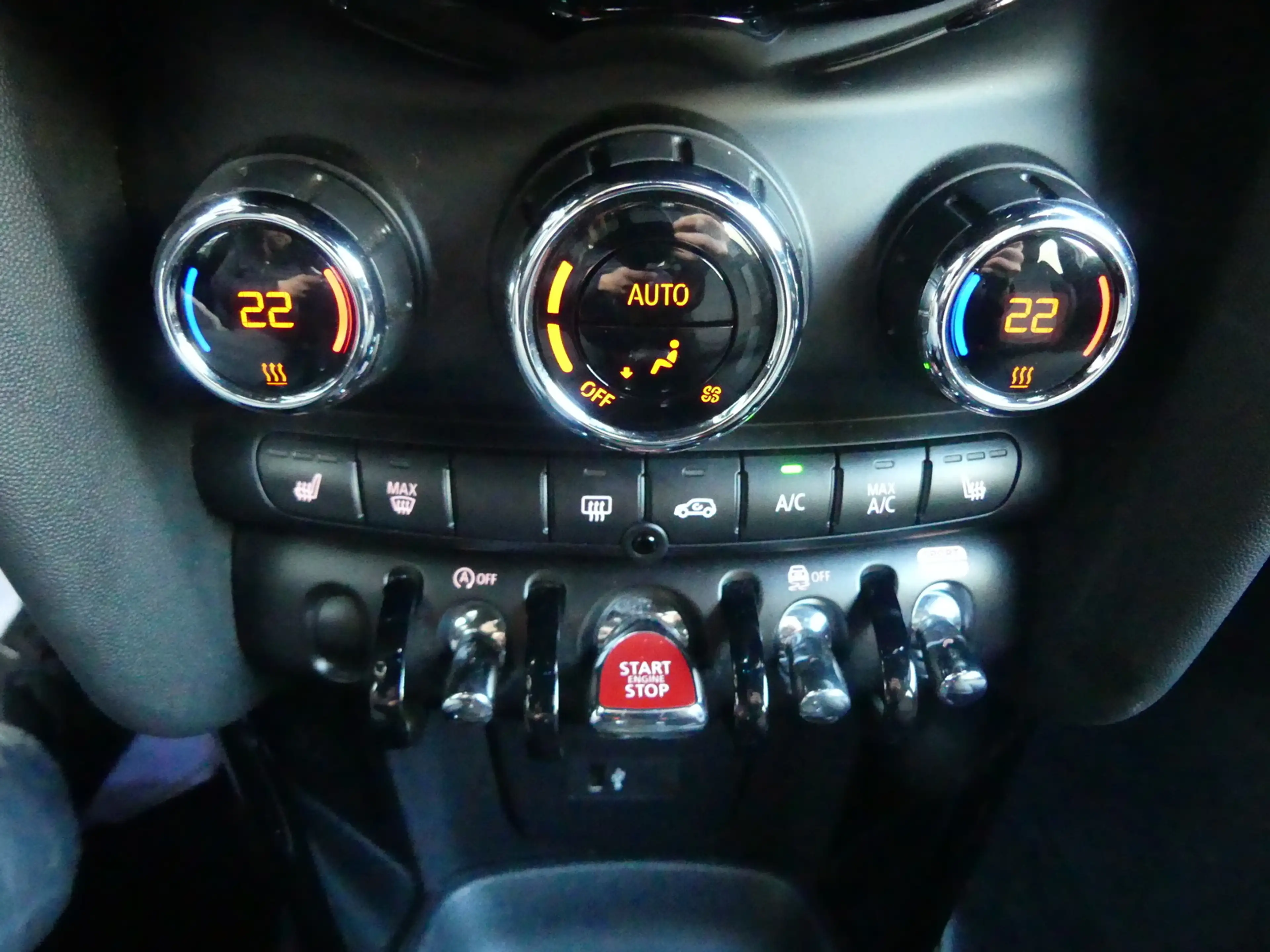 MINI One Mini 5-trg. Classic Trim LED/NAVI/KAM — photo 8