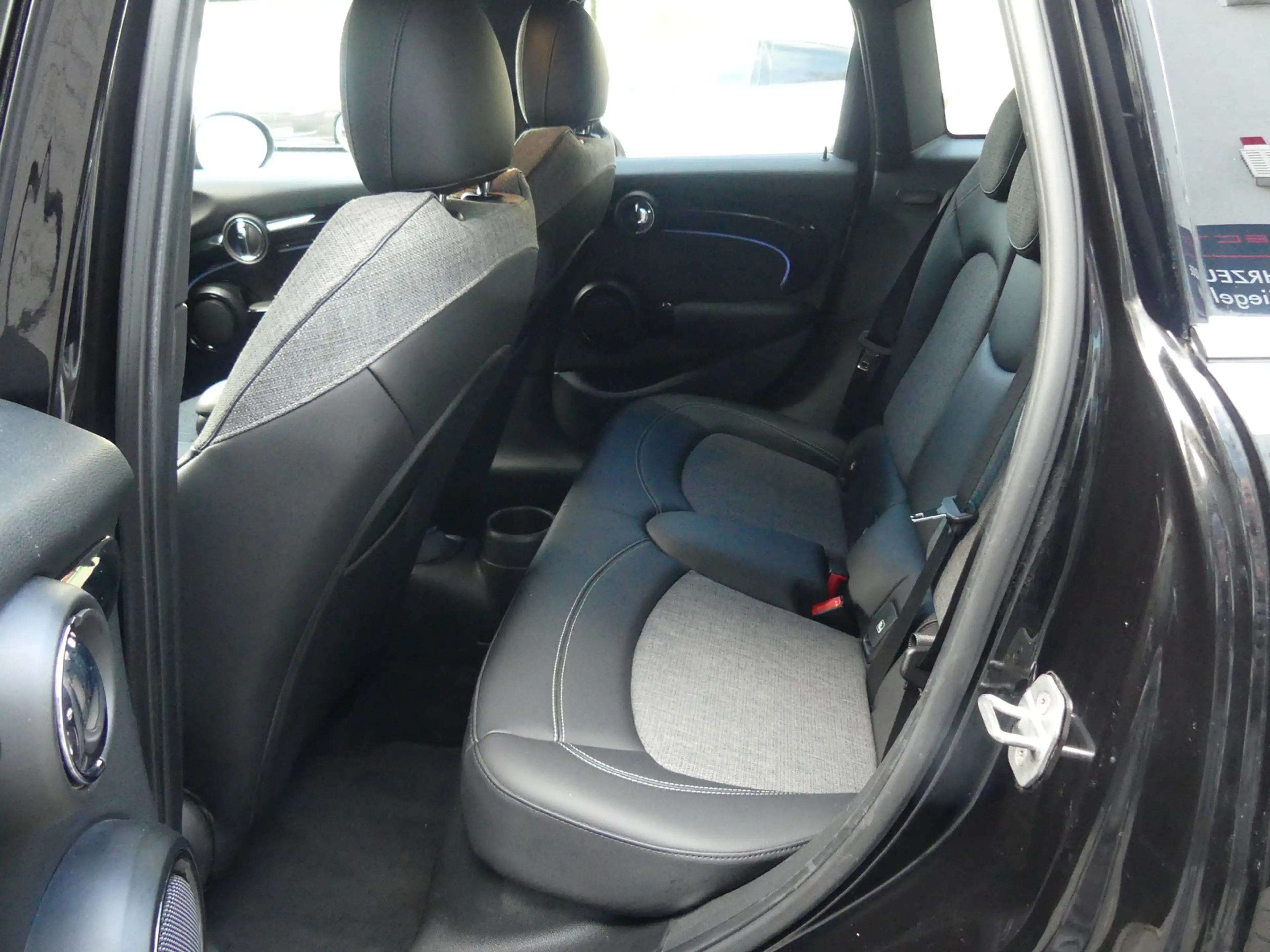 MINI One Mini 5-trg. Classic Trim LED/NAVI/KAM — photo 11