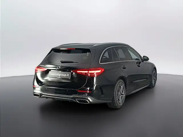 Mercedes-Benz C-Class view 4