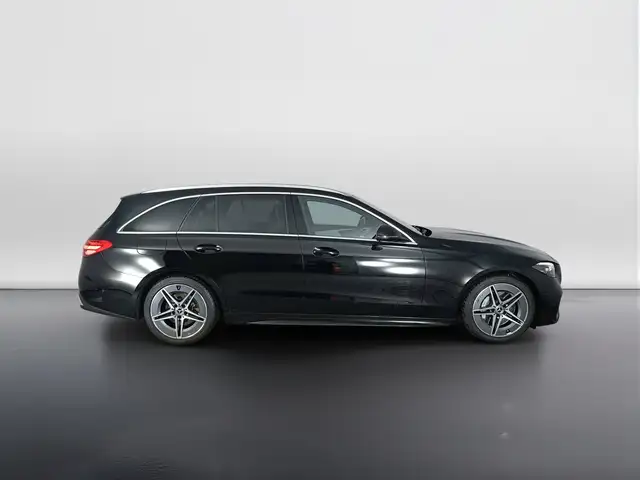 Mercedes-Benz C-Class view 3
