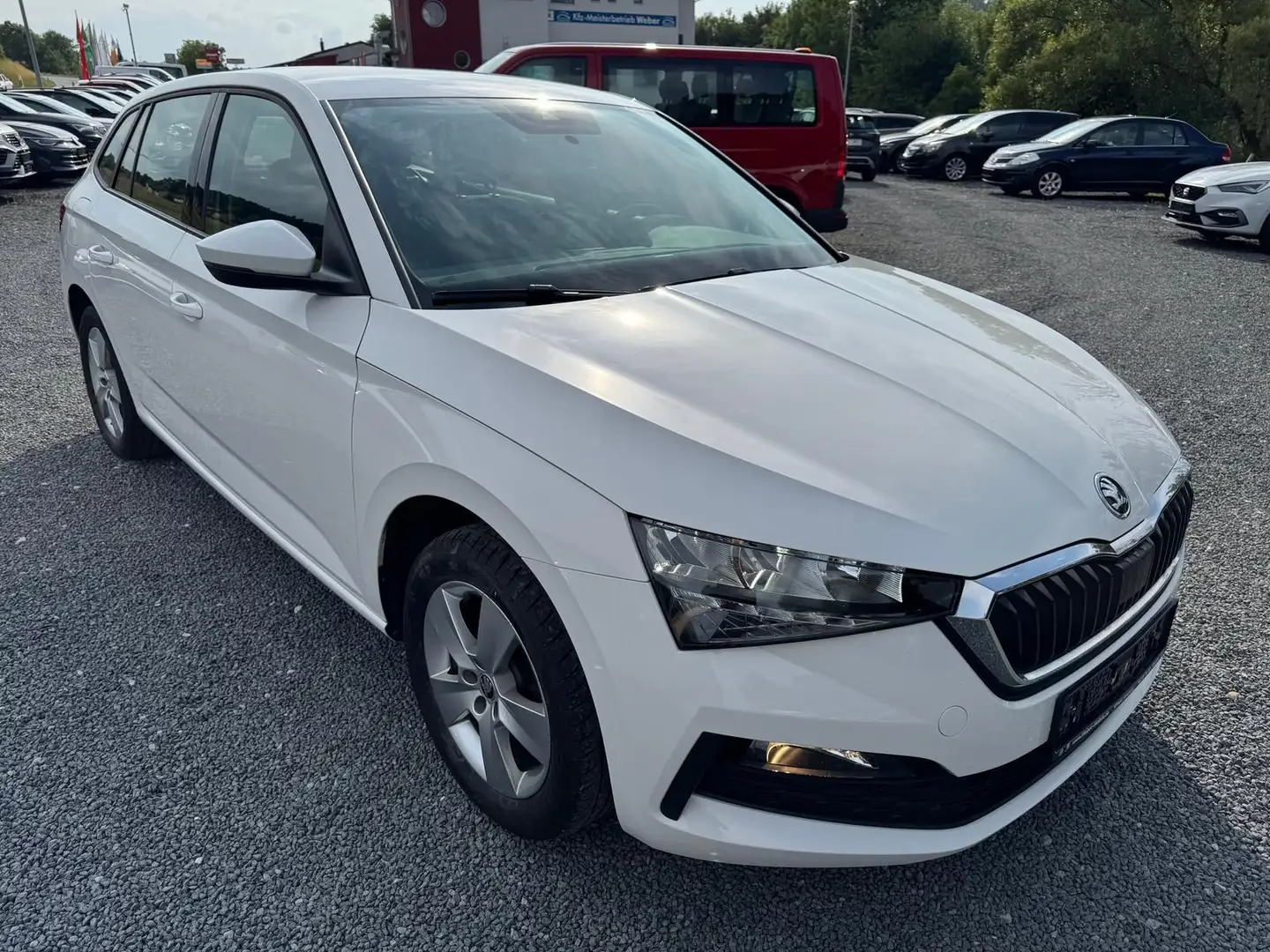 Skoda Scala 1.0 TSI *COOL-PLUS*AHK-VORB*PDCHI*SHZ*SMAR Weiß - 1