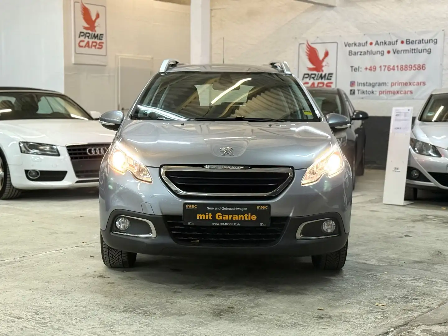 Peugeot 2008 Active*TÜV*PDC*NAVI* Grau - 2