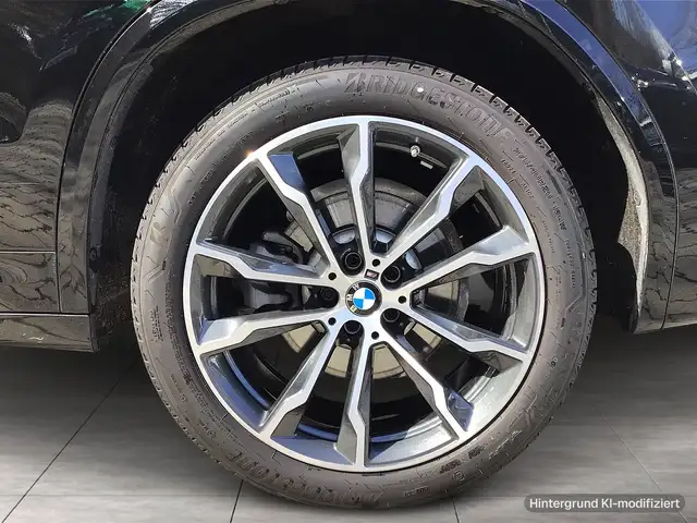 BMW X3 view 6