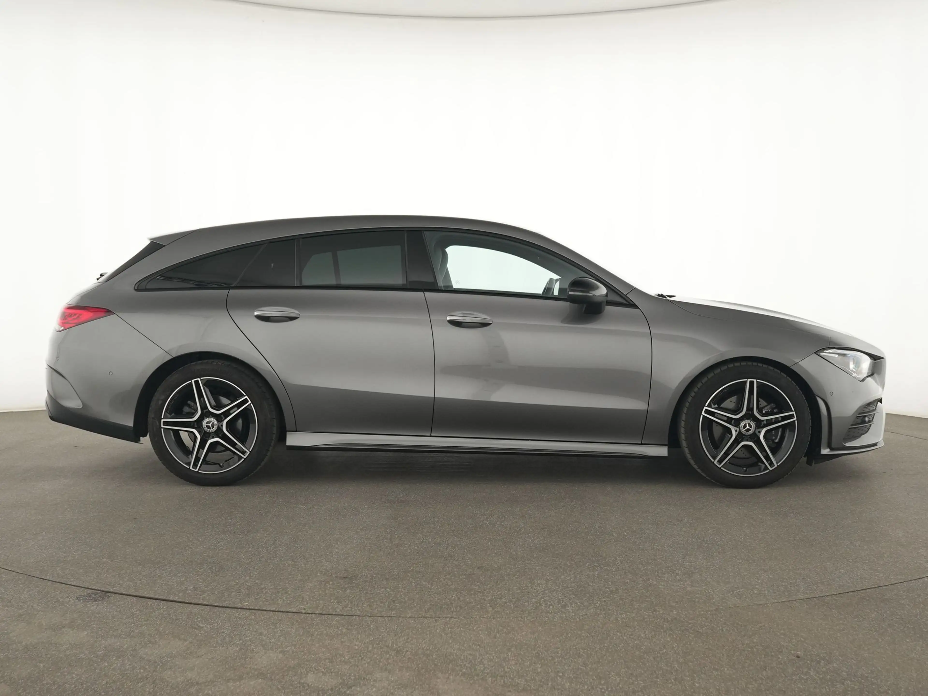 Mercedes-Benz CLA 200 d Shooting Brake AMG Line ACC|Kamera|LED — photo 5