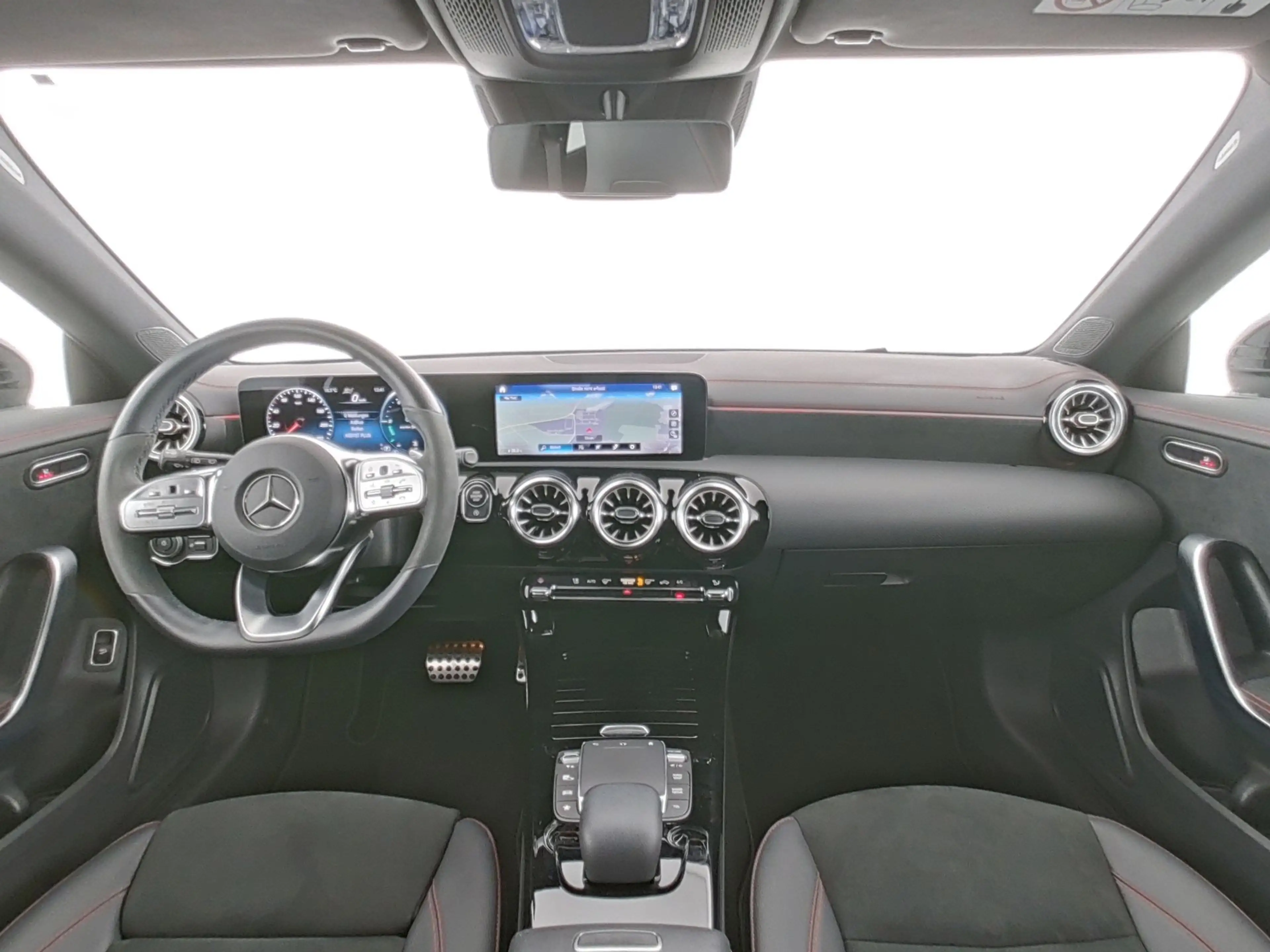 Mercedes-Benz CLA 200 d Shooting Brake AMG Line ACC|Kamera|LED — photo 15