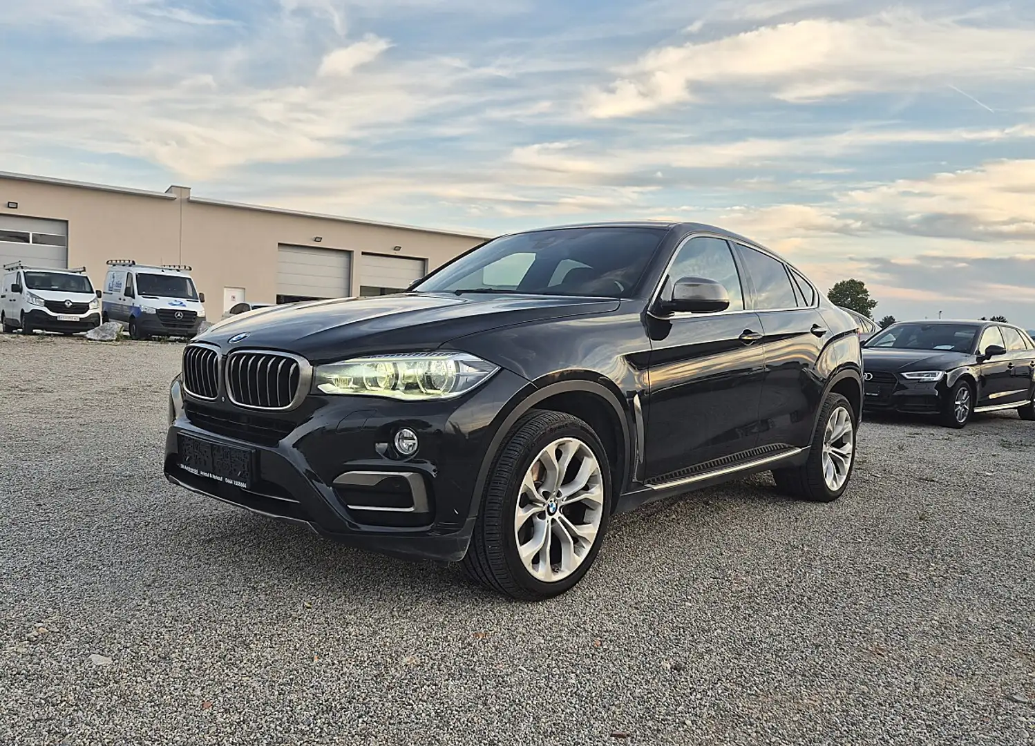BMW X6 xDrive30d Sport Activity Coupé Aut. Schwarz - 2