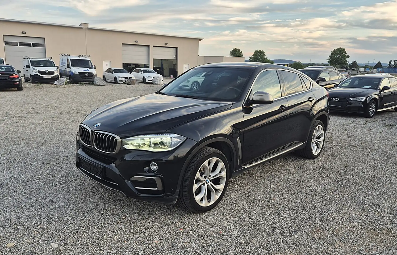 BMW X6 xDrive30d Sport Activity Coupé Aut. Schwarz - 1