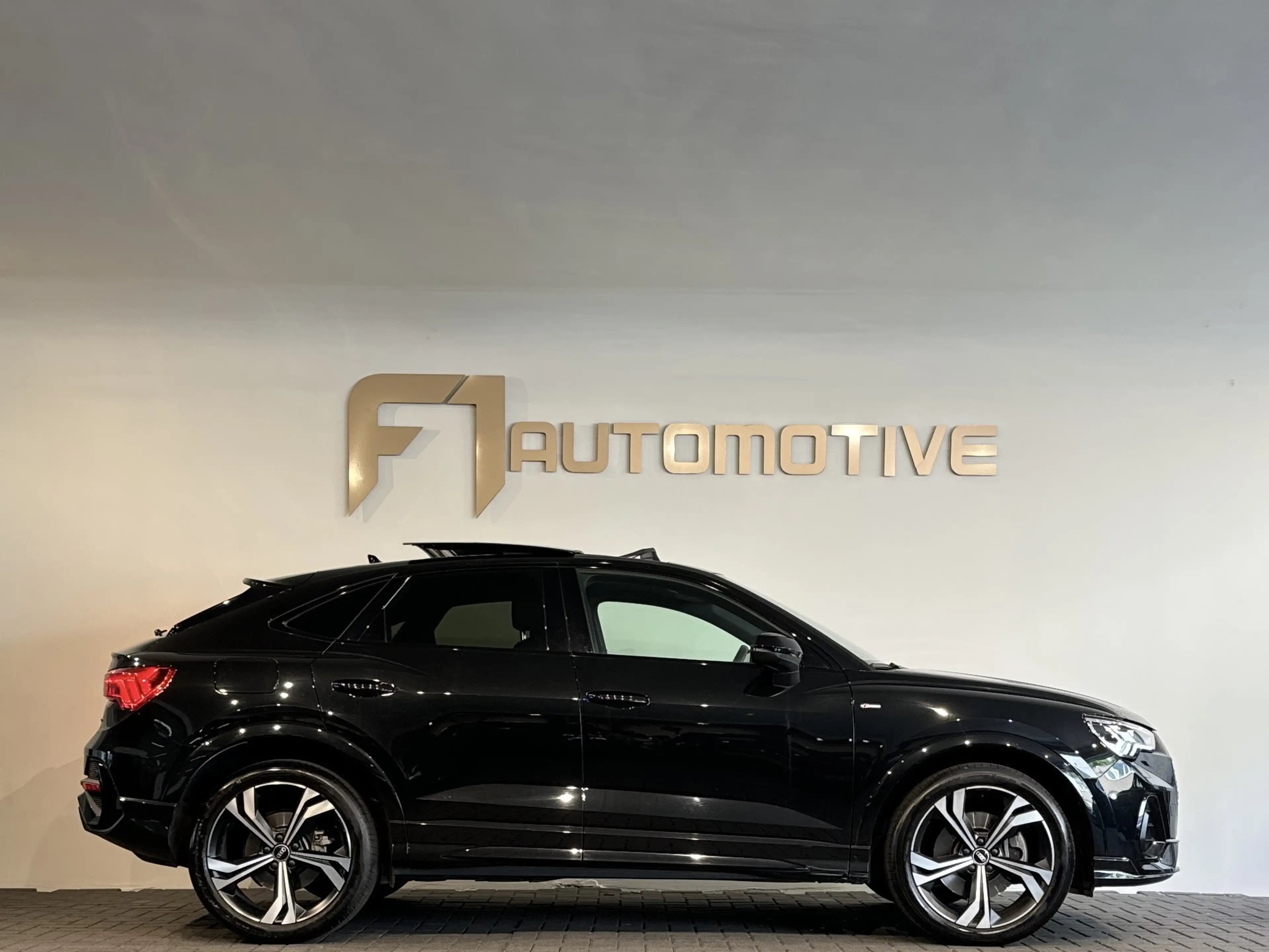 Audi Q3 Sportback 40 TFSI quattro 3xS-Line Pano|ACC|Lane|C — photo 14
