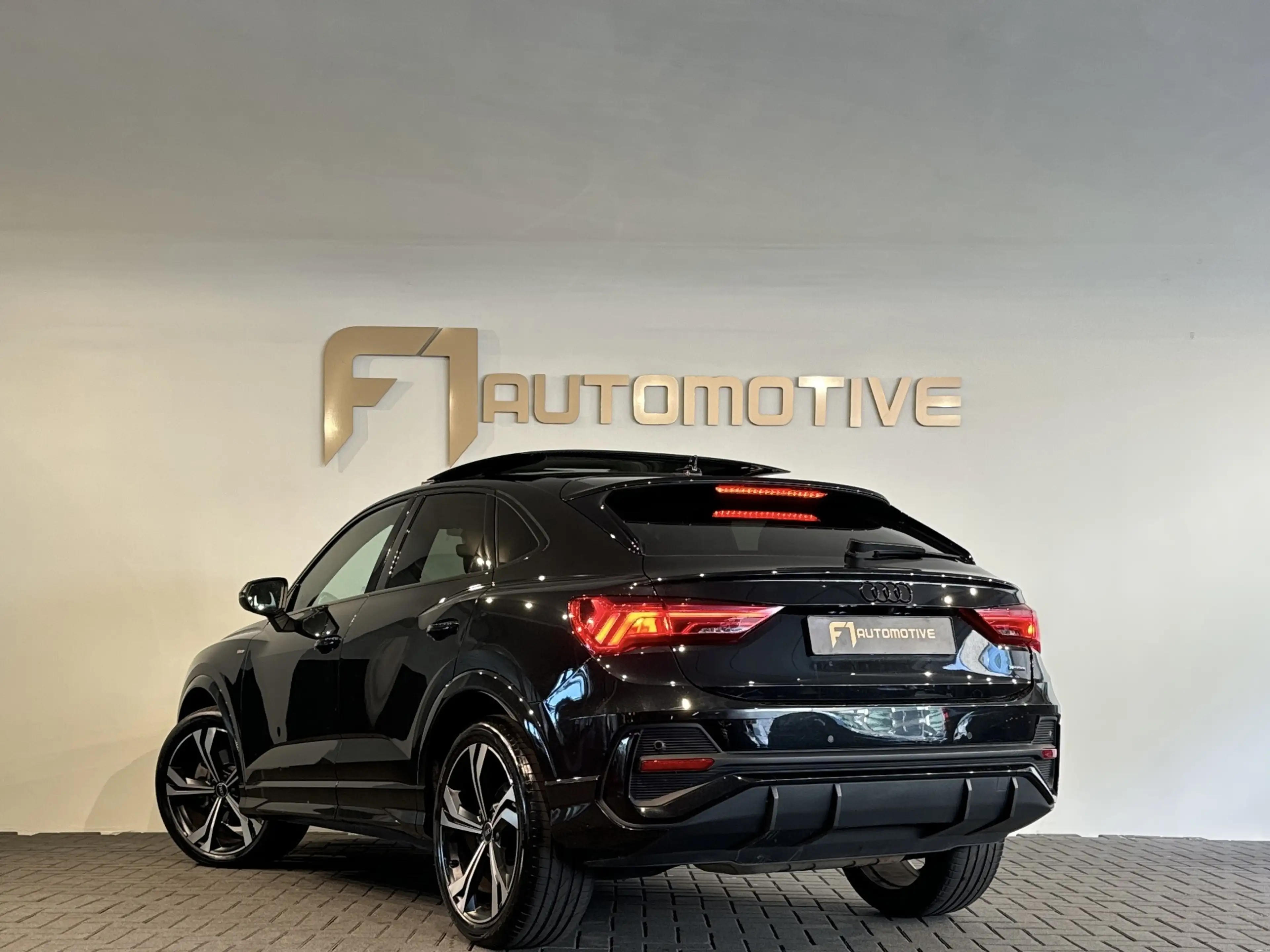 Audi Q3 Sportback 40 TFSI quattro 3xS-Line Pano|ACC|Lane|C — photo 2