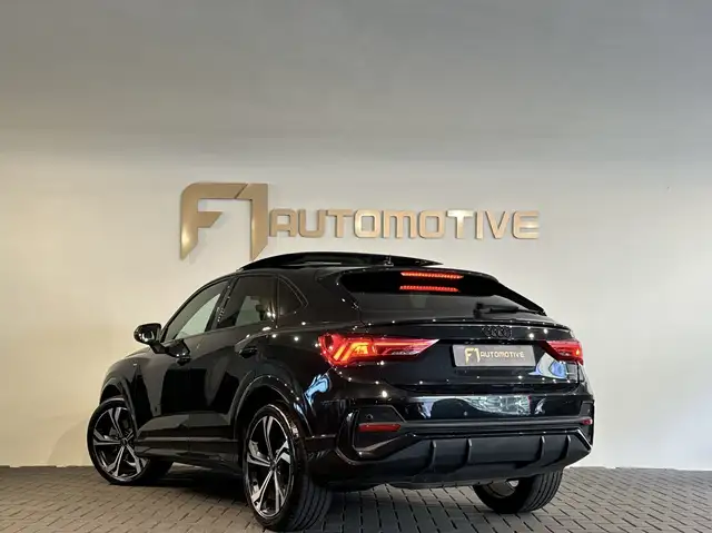 Audi Q3 view 2