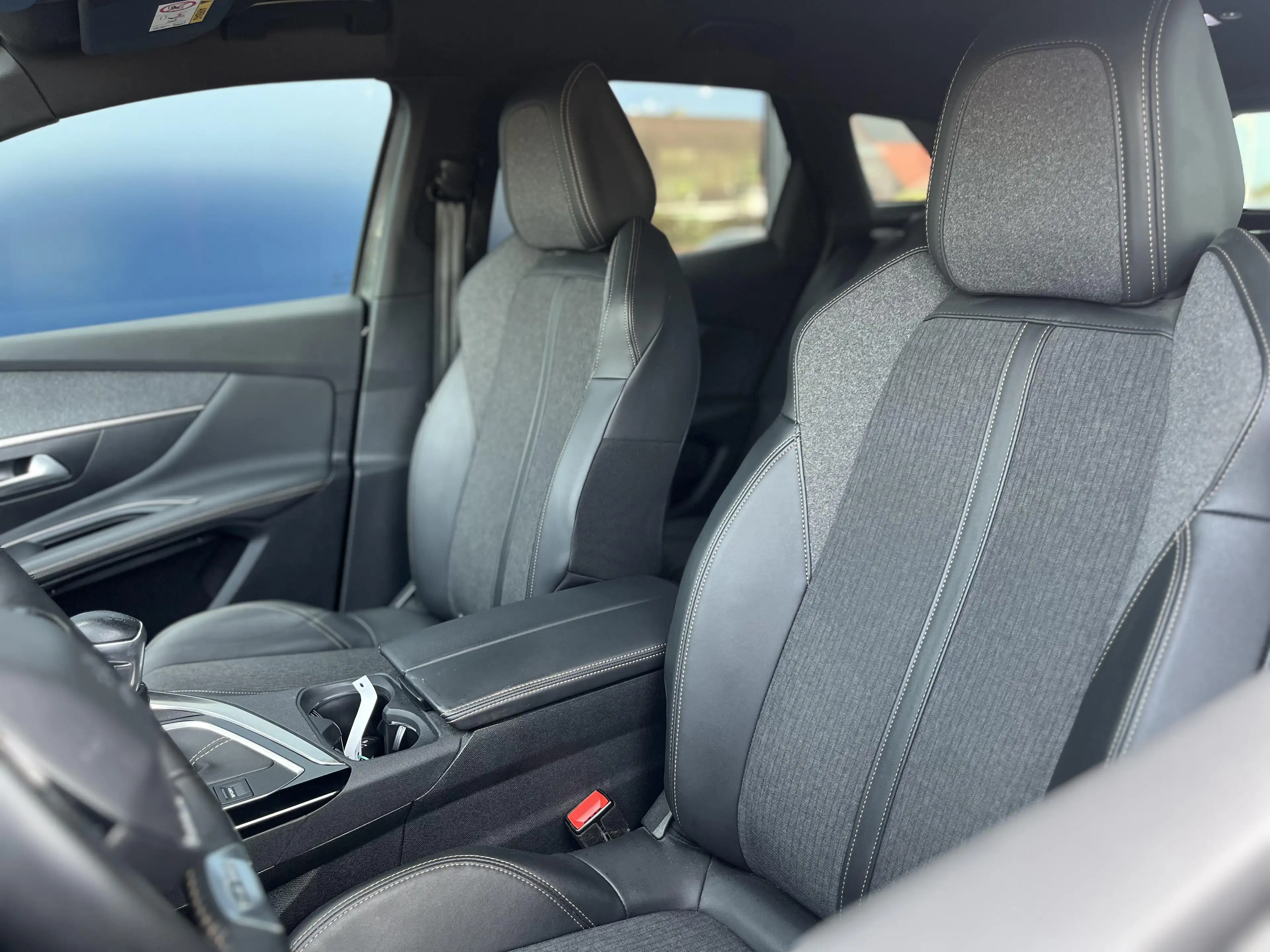 Peugeot 3008 GT — photo 15