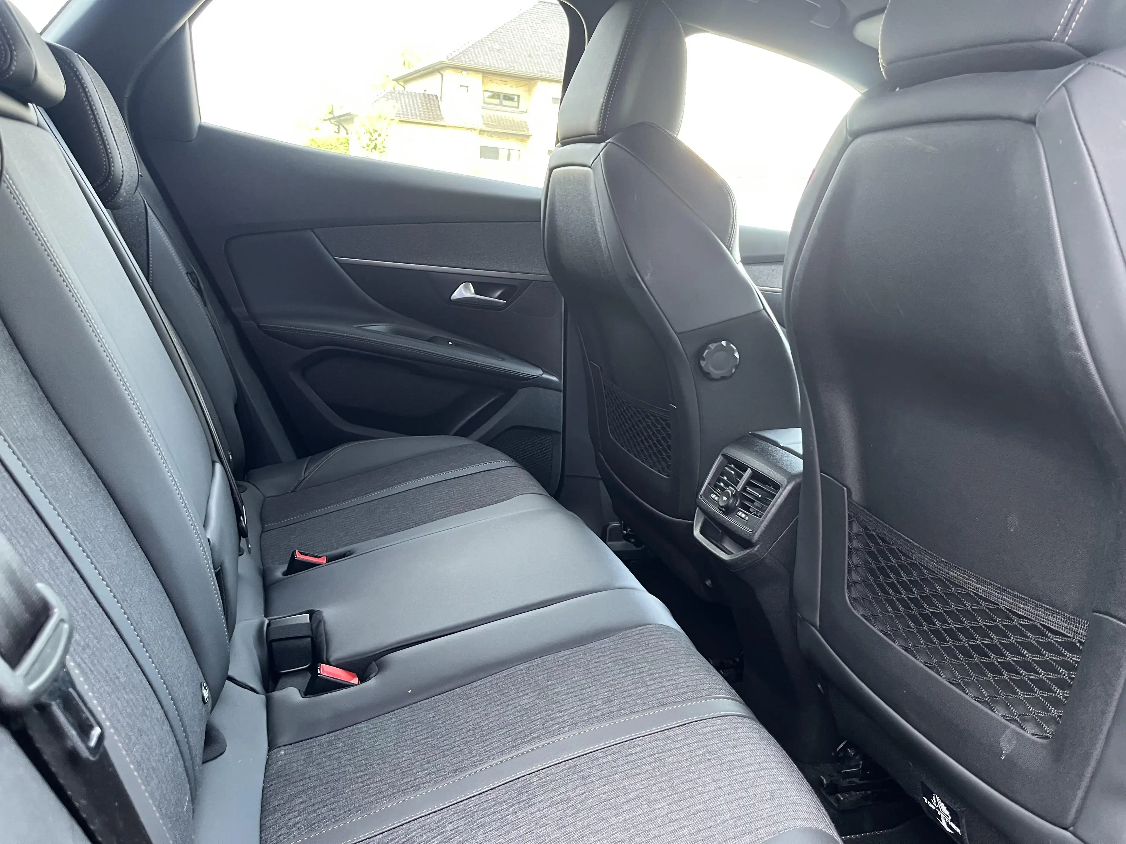 Peugeot 3008 GT — photo 17