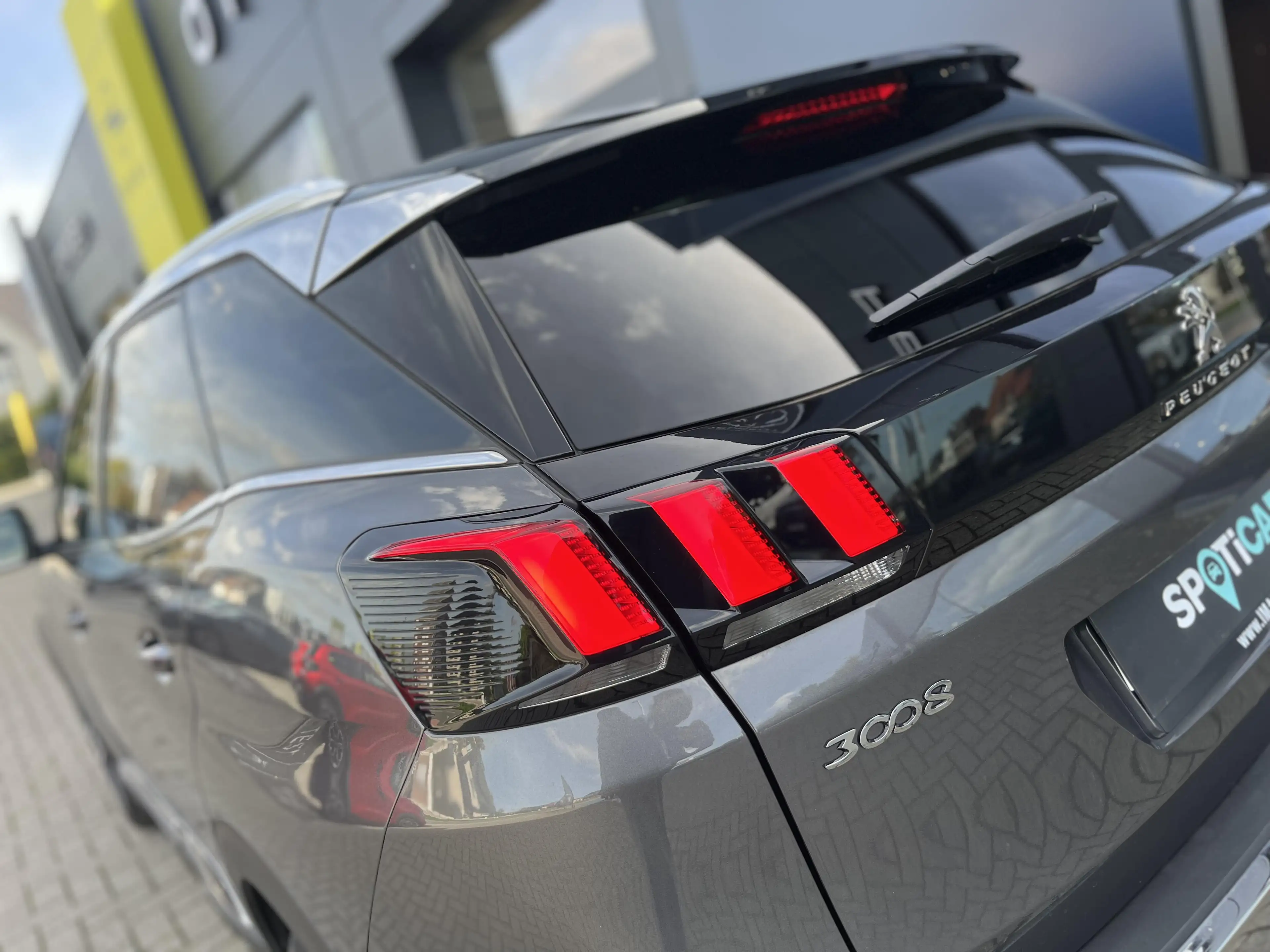 Peugeot 3008 GT — photo 12