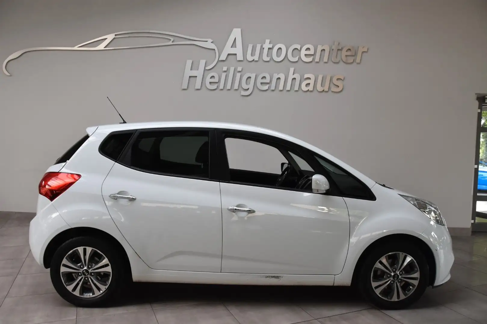 Kia Venga 1.6 Dream Team Automatik WinterPaket PDC Weiß - 2