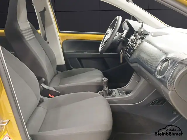 Volkswagen Up! view 14