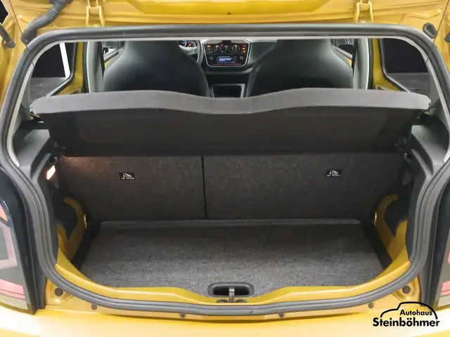 Volkswagen Up! view 6