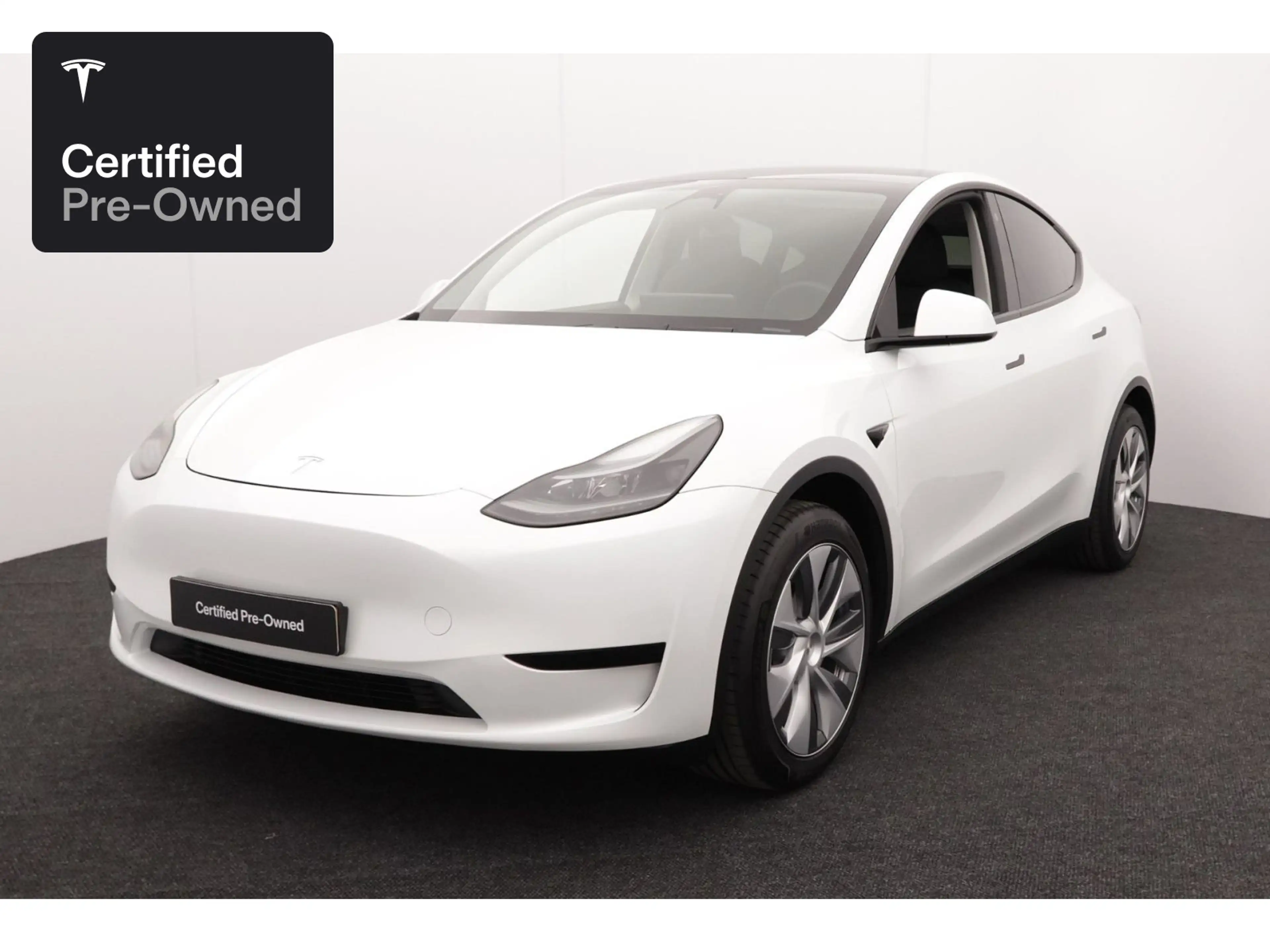 Tesla Model Y Rear-Wheel Drive “Certified Pre-Owned” — photo 2