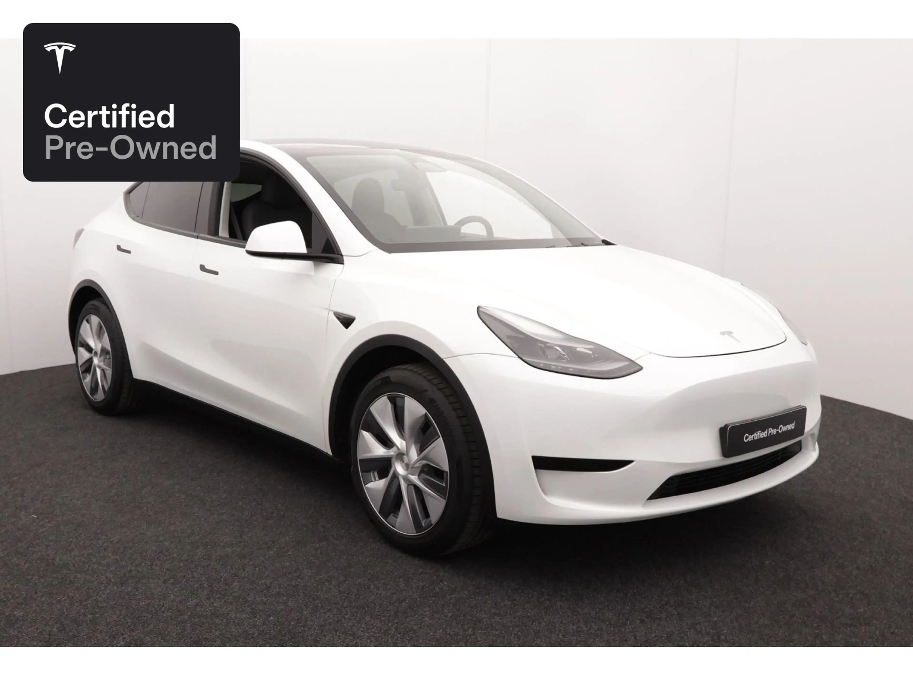 Tesla Model Y Rear-Wheel Drive “Certified Pre-Owned” — photo 5