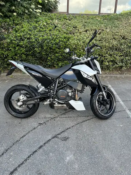 KTM 690 DUKE