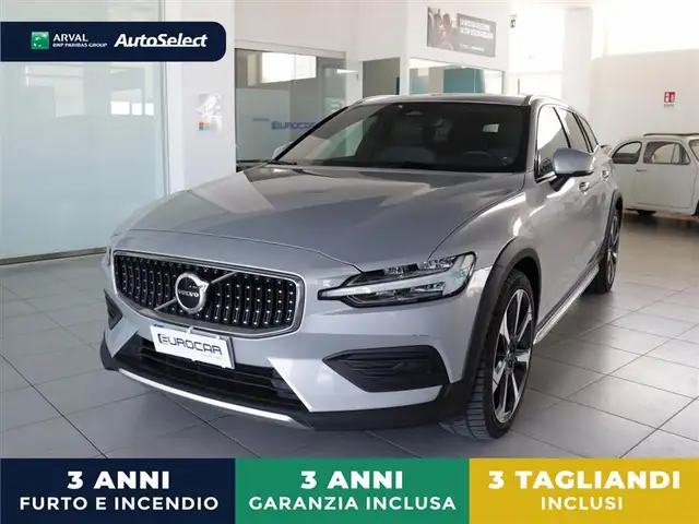 Volvo V60 Cross Country Plus B4 D autom. 36 mesi di garanzia