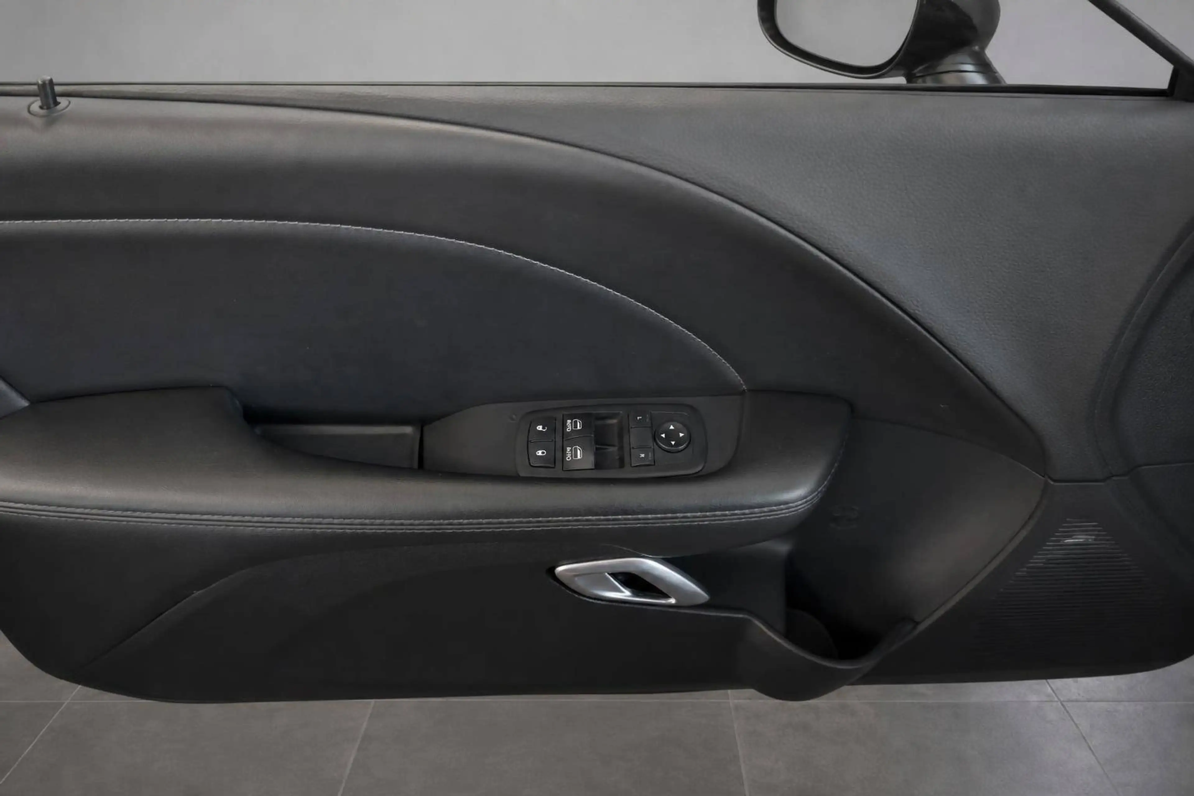 Dodge Challenger AWD *Soundsystem Alpine + Schiebedach — photo 8