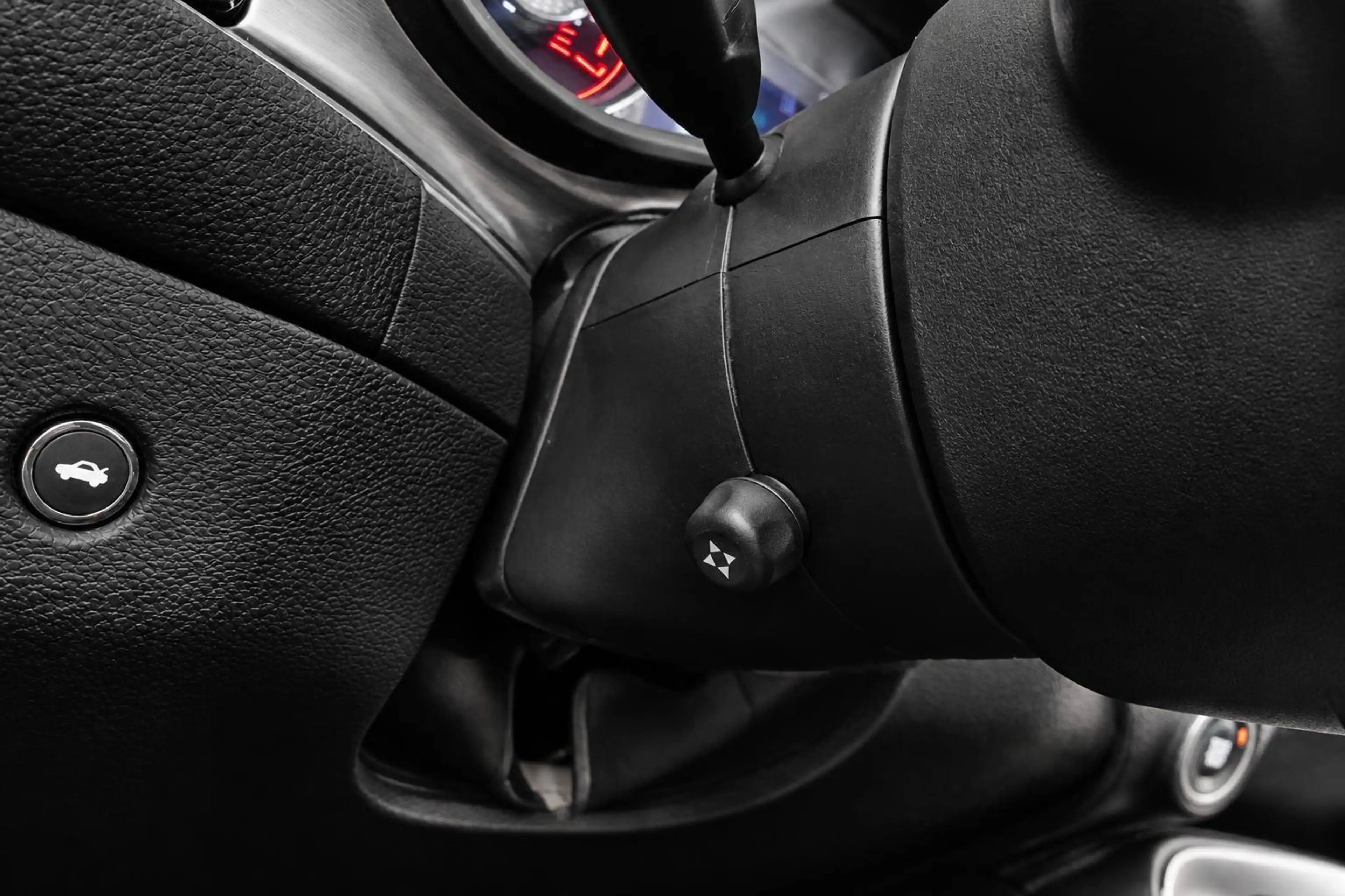 Dodge Challenger AWD *Soundsystem Alpine + Schiebedach — photo 12