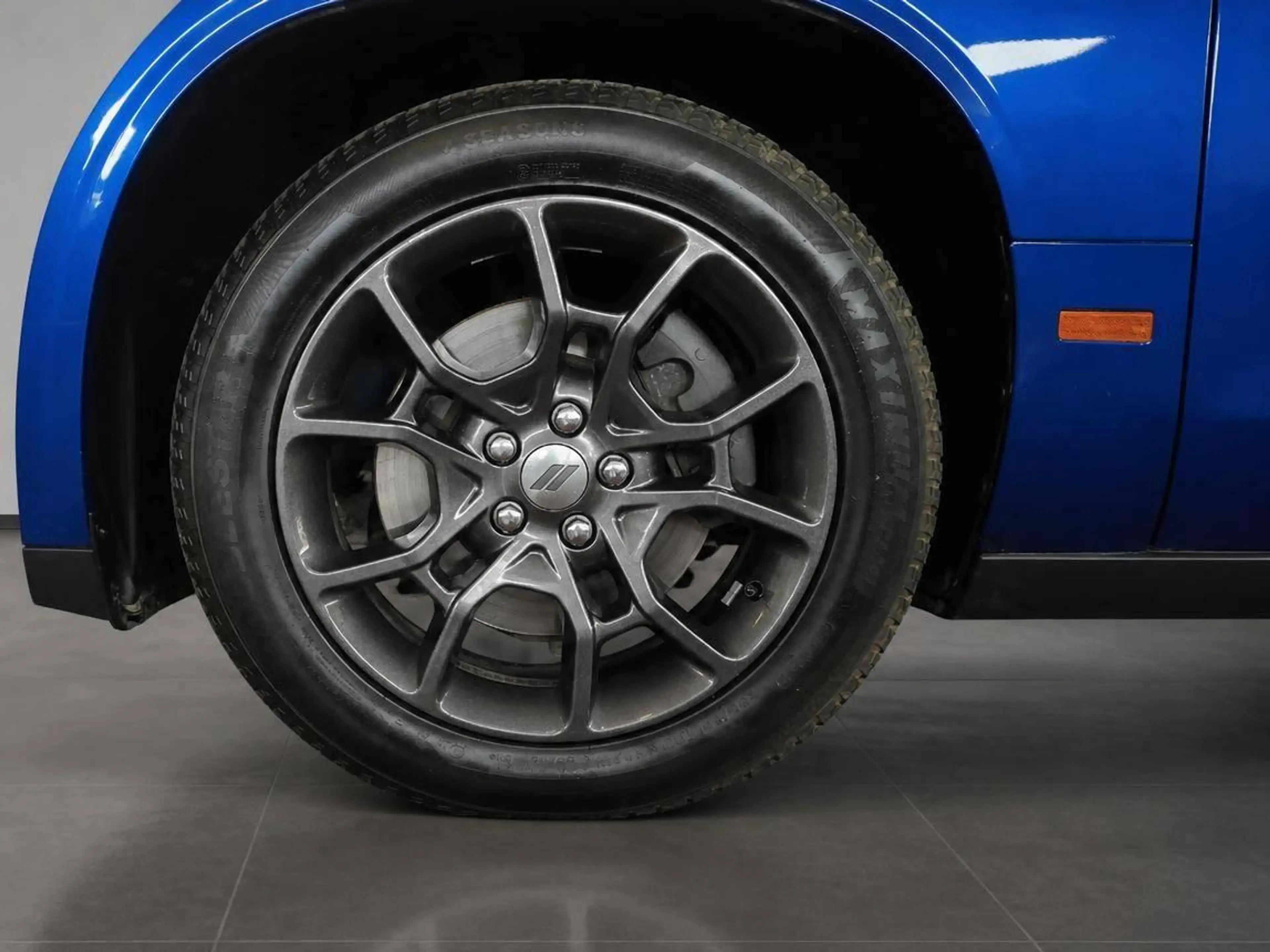 Dodge Challenger AWD *Soundsystem Alpine + Schiebedach — photo 4