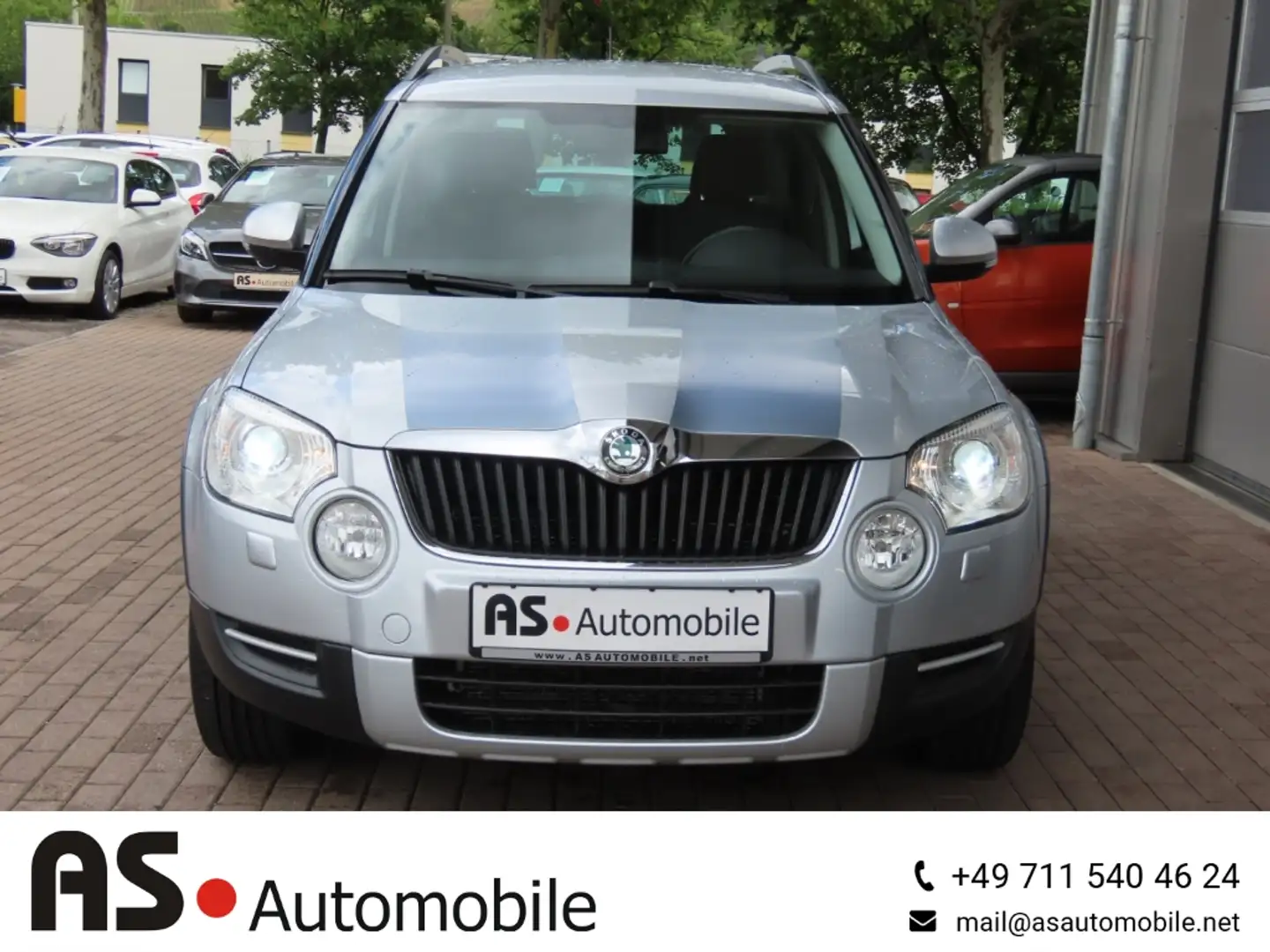 Skoda Yeti Amb. 4x4 1.8 TSI 2.Hd*Navi*Bi-Xenon*PDC*AHK Argent - 2