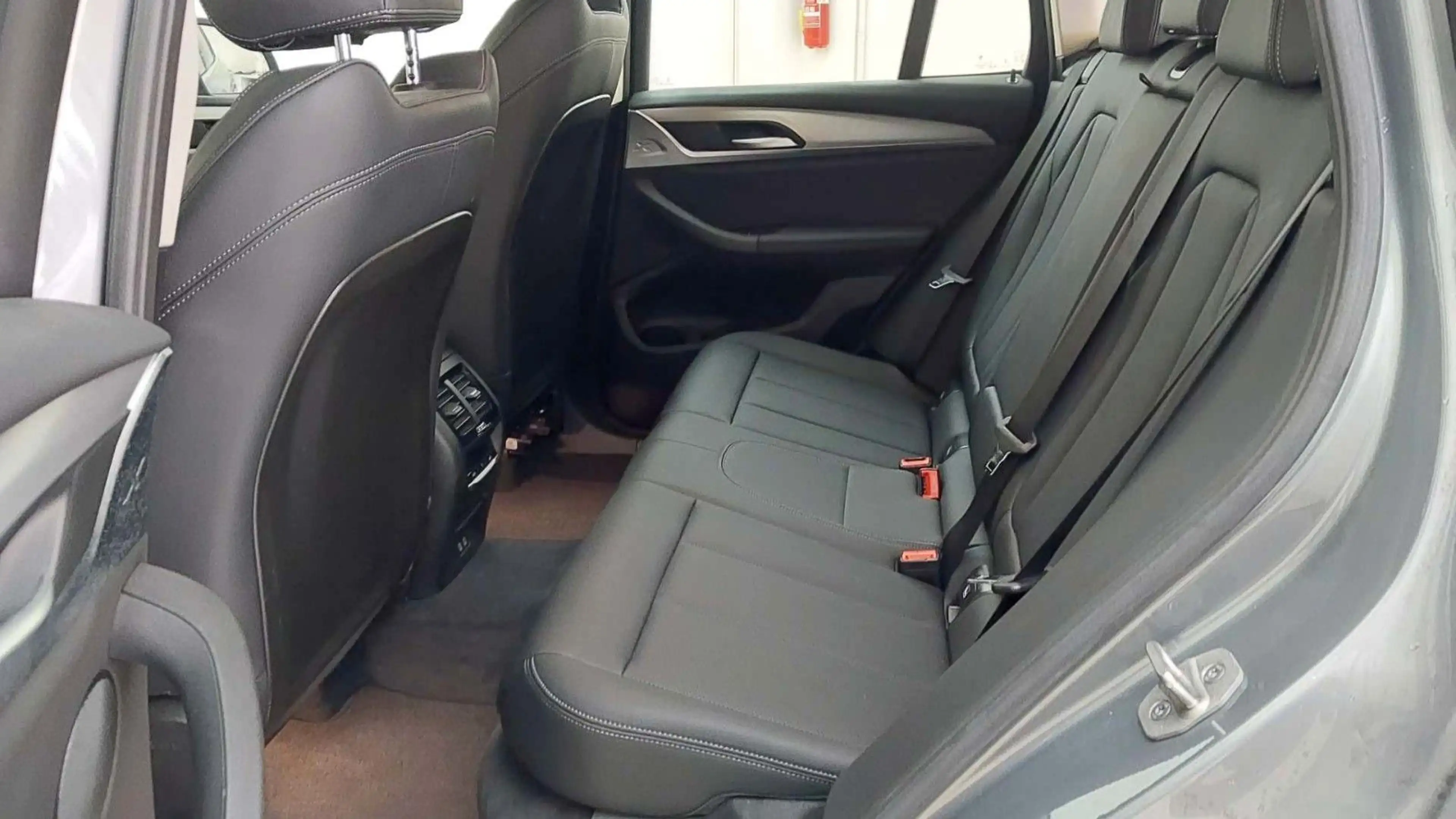 BMW X3 xDrive 20 d /HEAD-UP /LEDER /LASER / AHK/ 1HA — photo 7