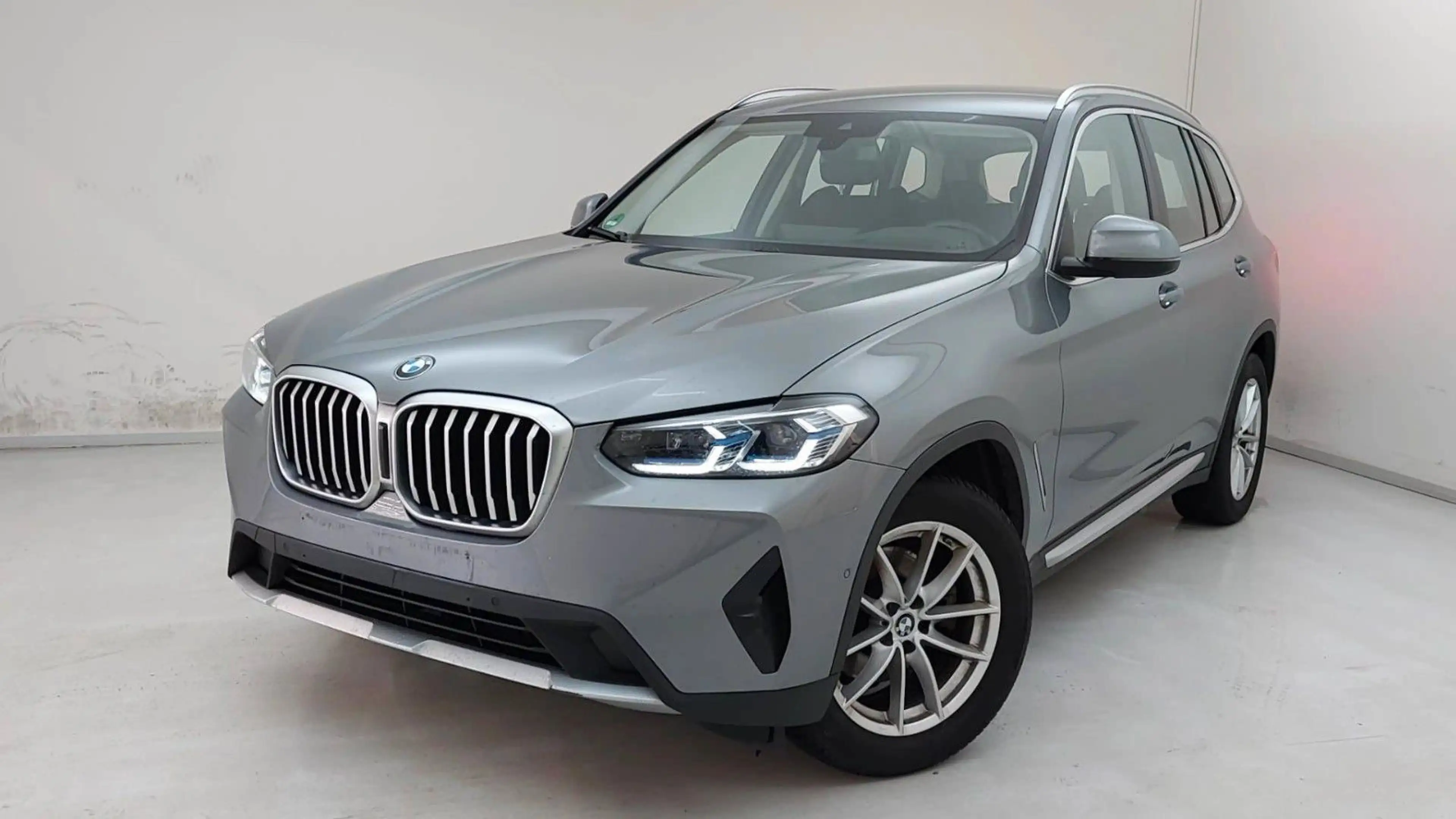 BMW X3 xDrive 20 d /HEAD-UP /LEDER /LASER / AHK/ 1HA
