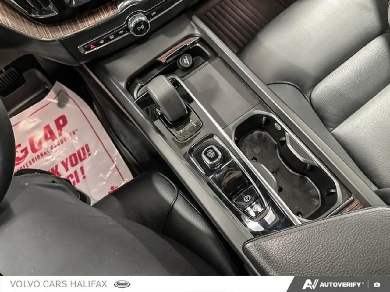 Volvo XC60 снимка Volvo XC60